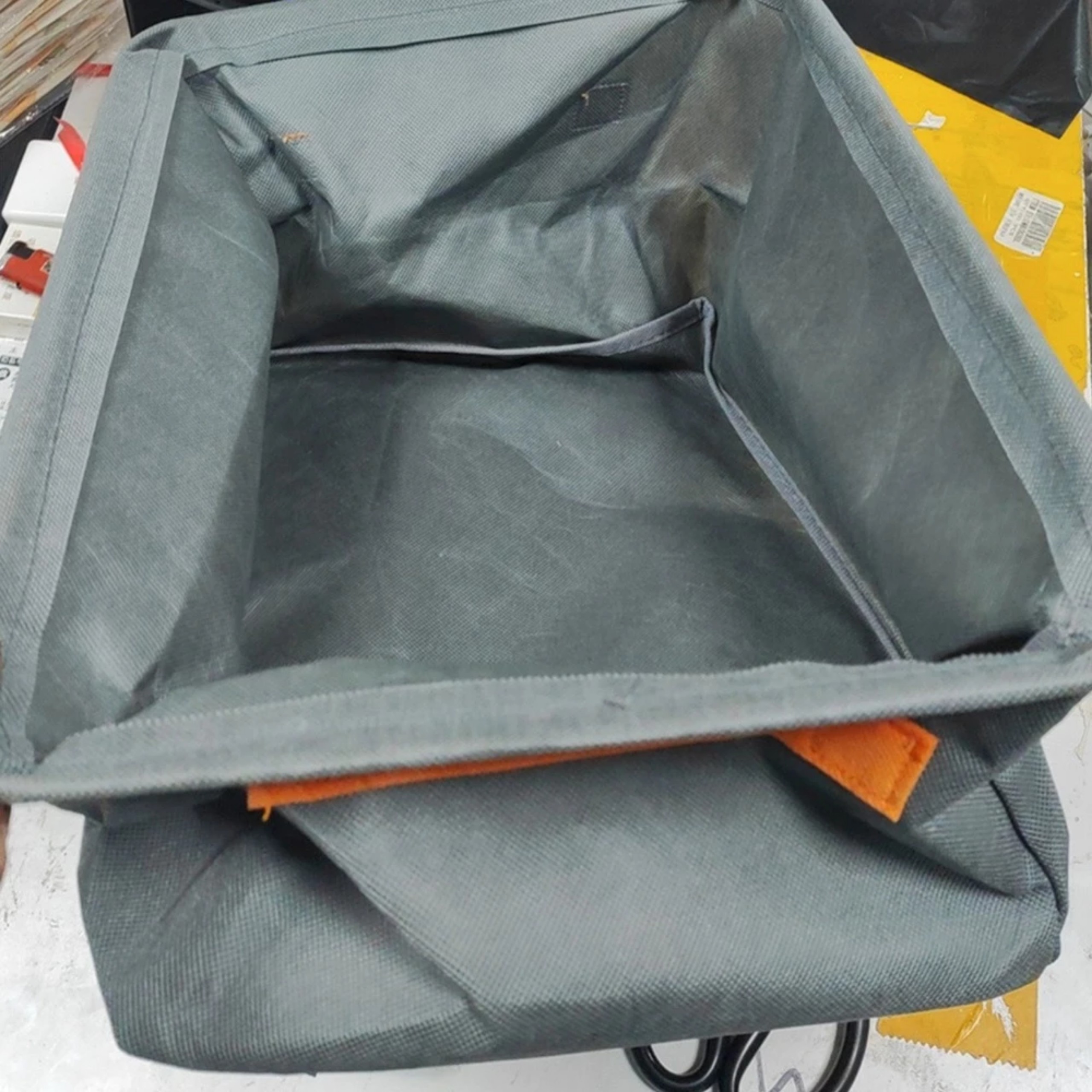 HỘP LƯU TRỮ QUẦN ÁO KHUNG THÉP