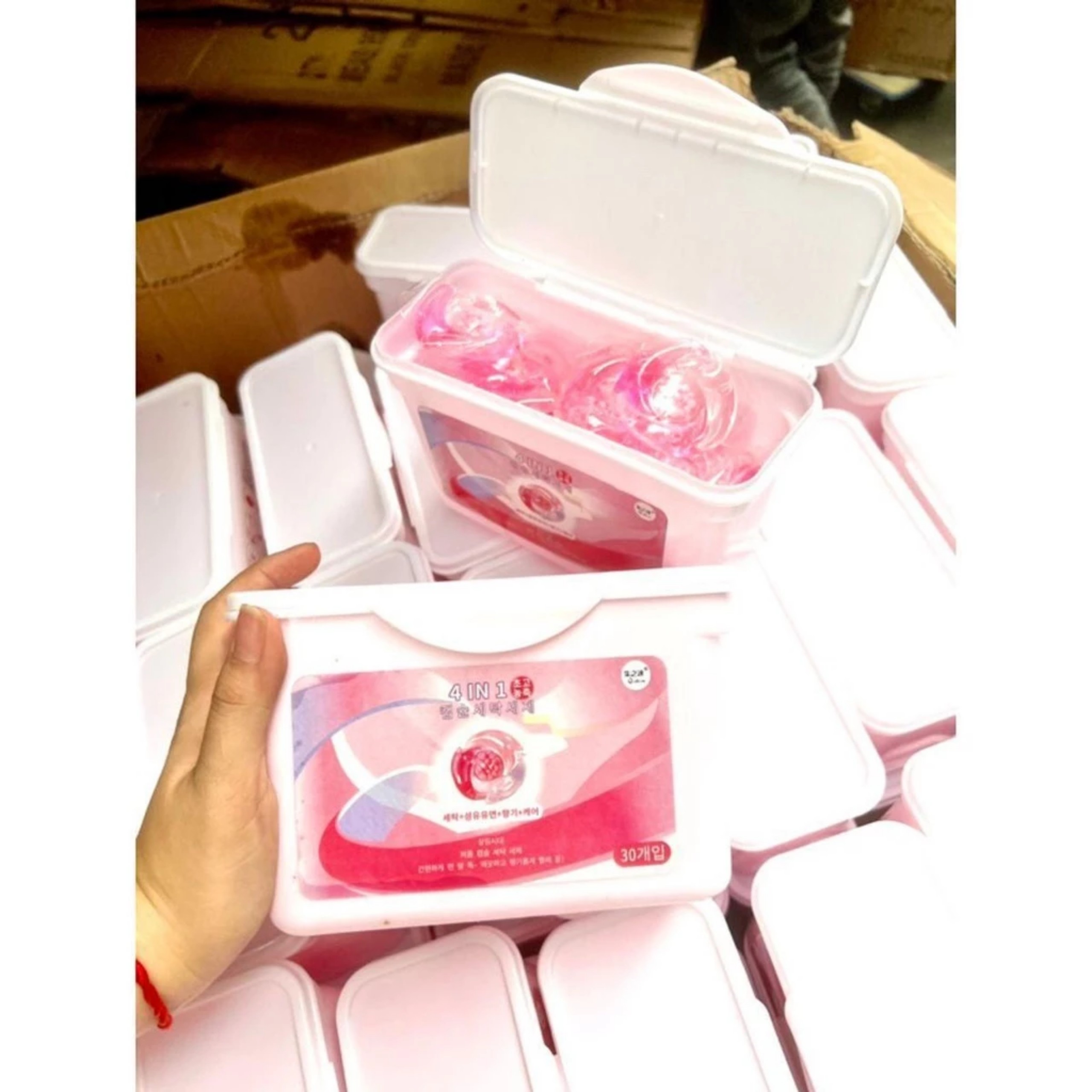 HỘP 30 VIÊN GIẶT XẢ NỘI ĐỊA 4 IN 1