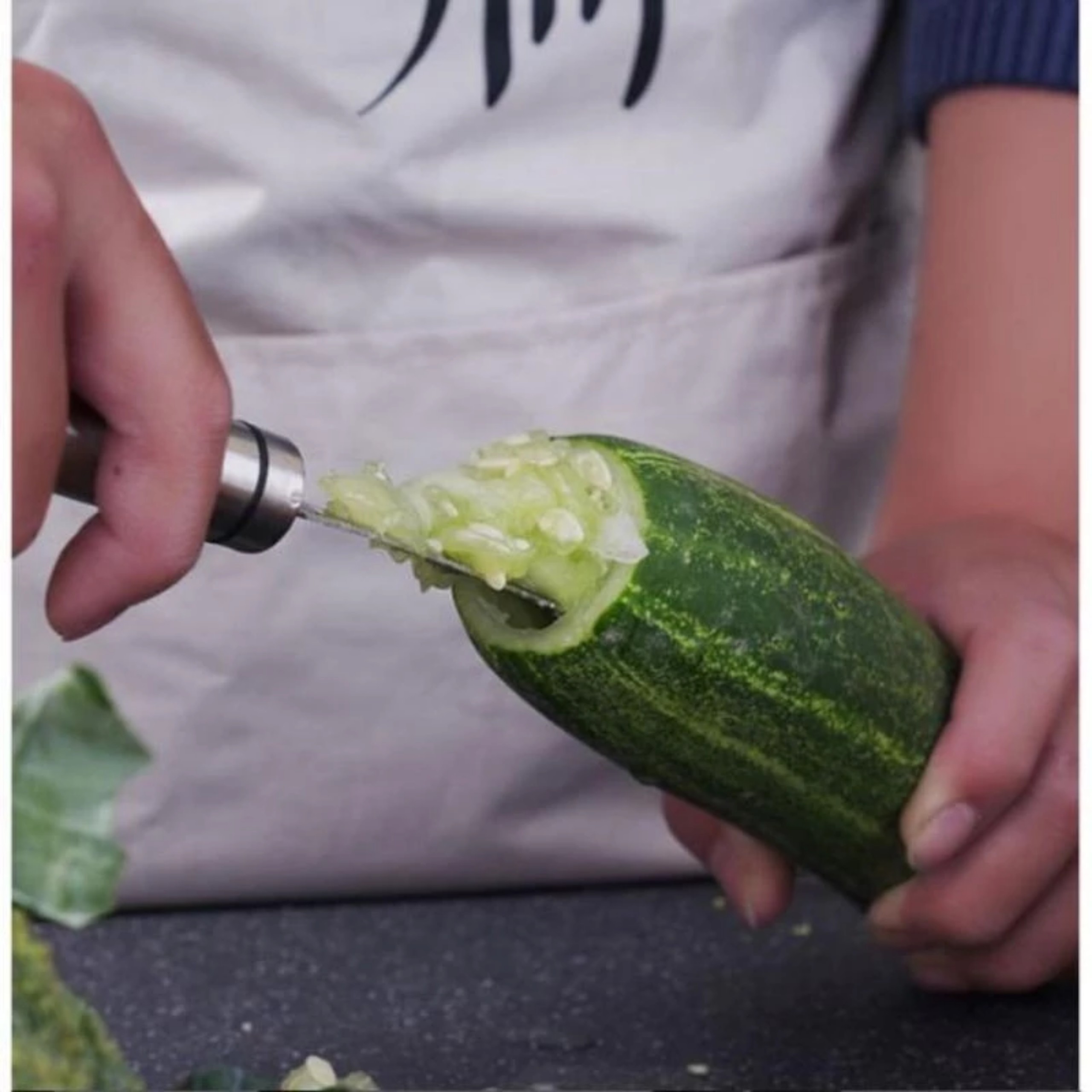 DỤNG CỤ LẤY RUỘT KHỔ QUA