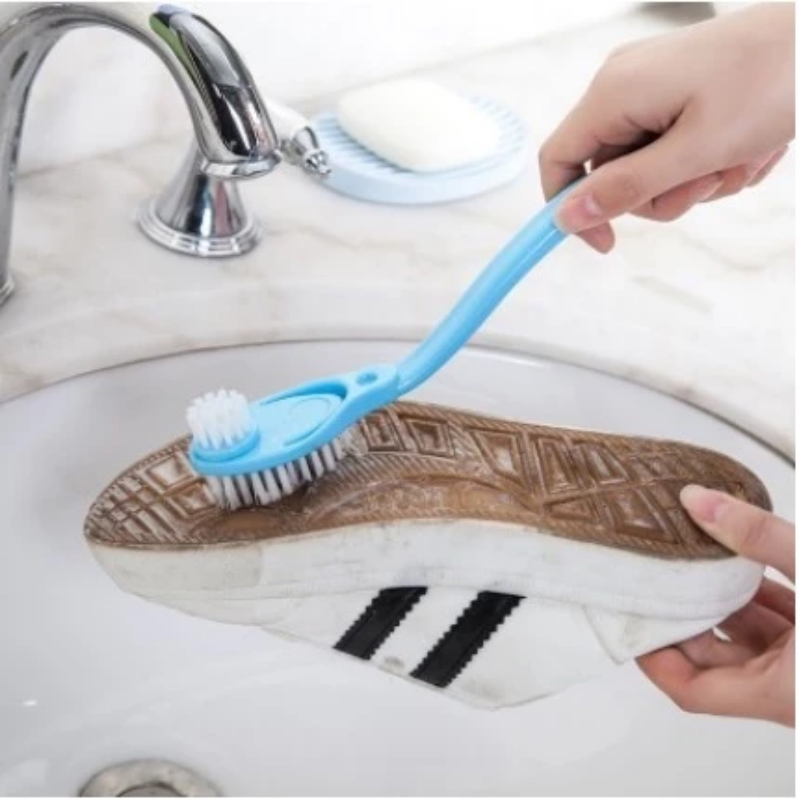 BÀN CHẢI VỆ SINH ĐẾ GIÀY