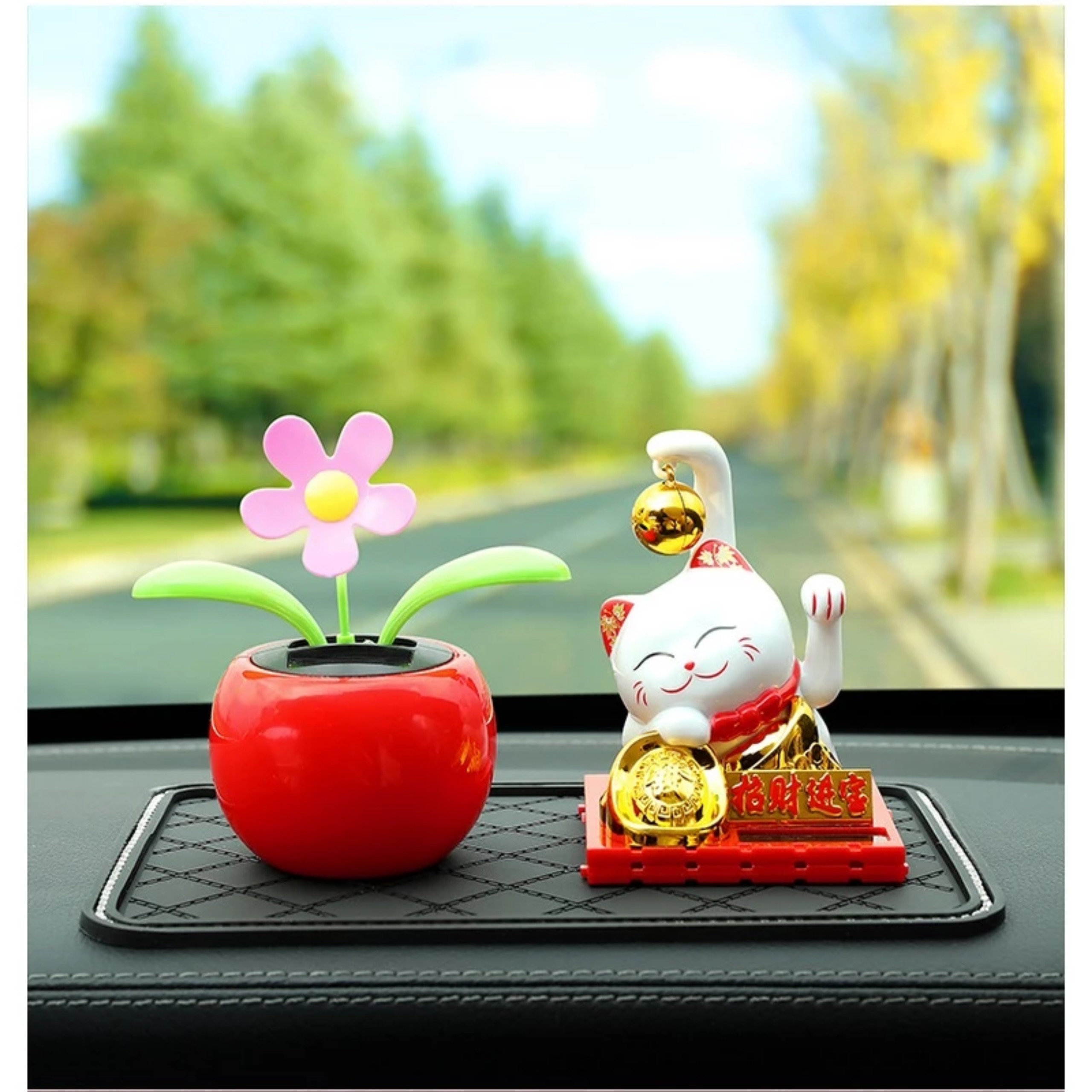 MÈO THẦN TÀI GẮN CHUÔNG ĐUÔI DÀI