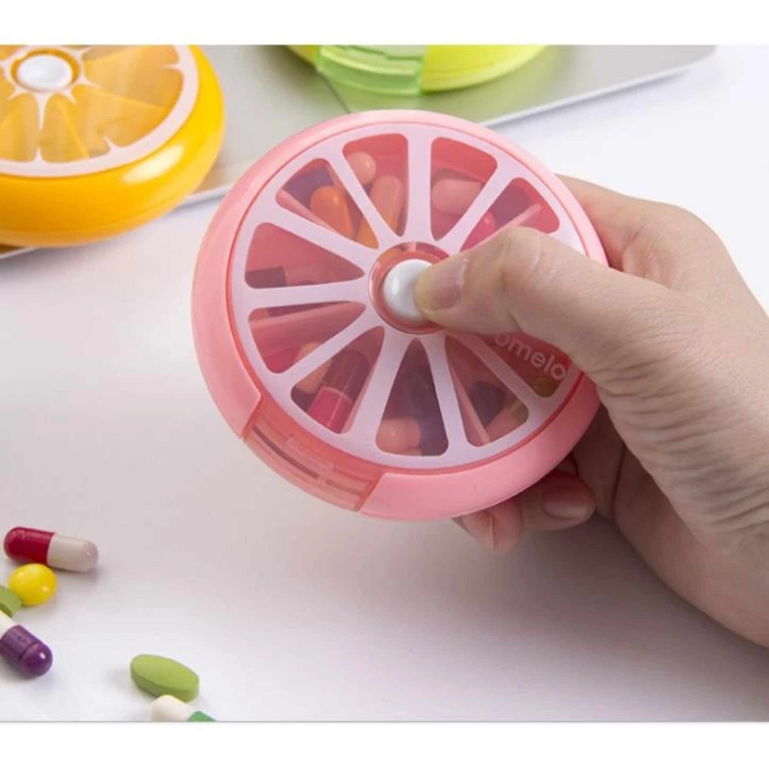 HỘP CHIA THUỐC TRÁI CAM