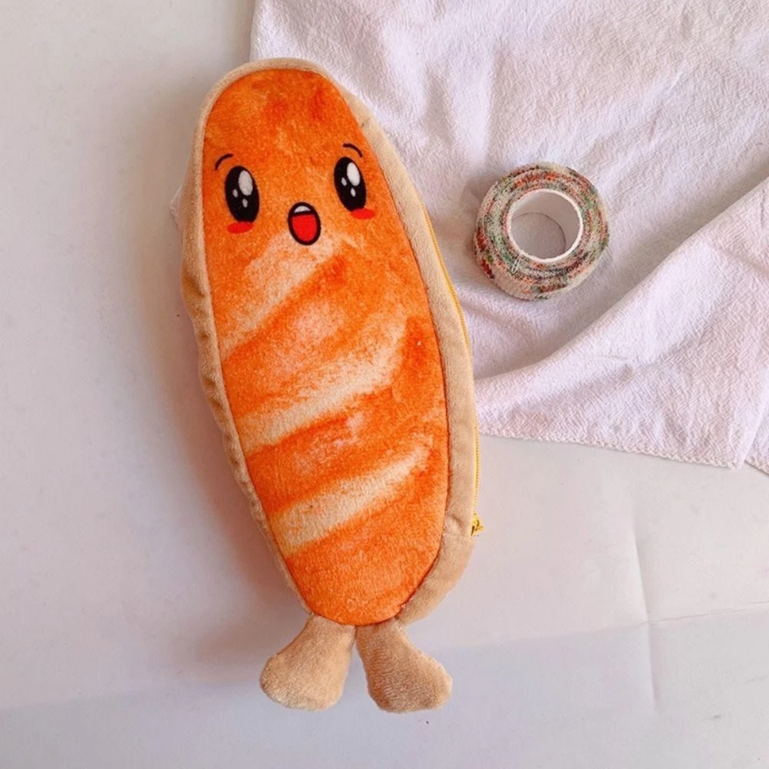 HỘP BÚT BÁNH MÌ