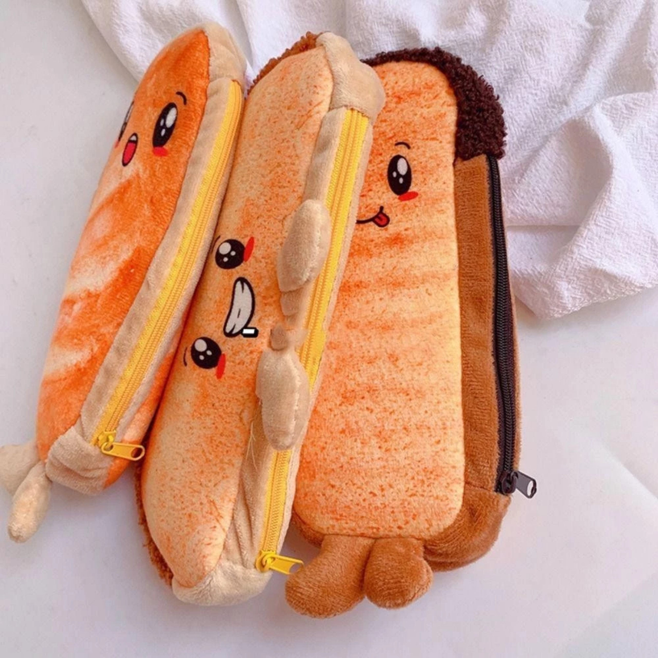 HỘP BÚT BÁNH MÌ