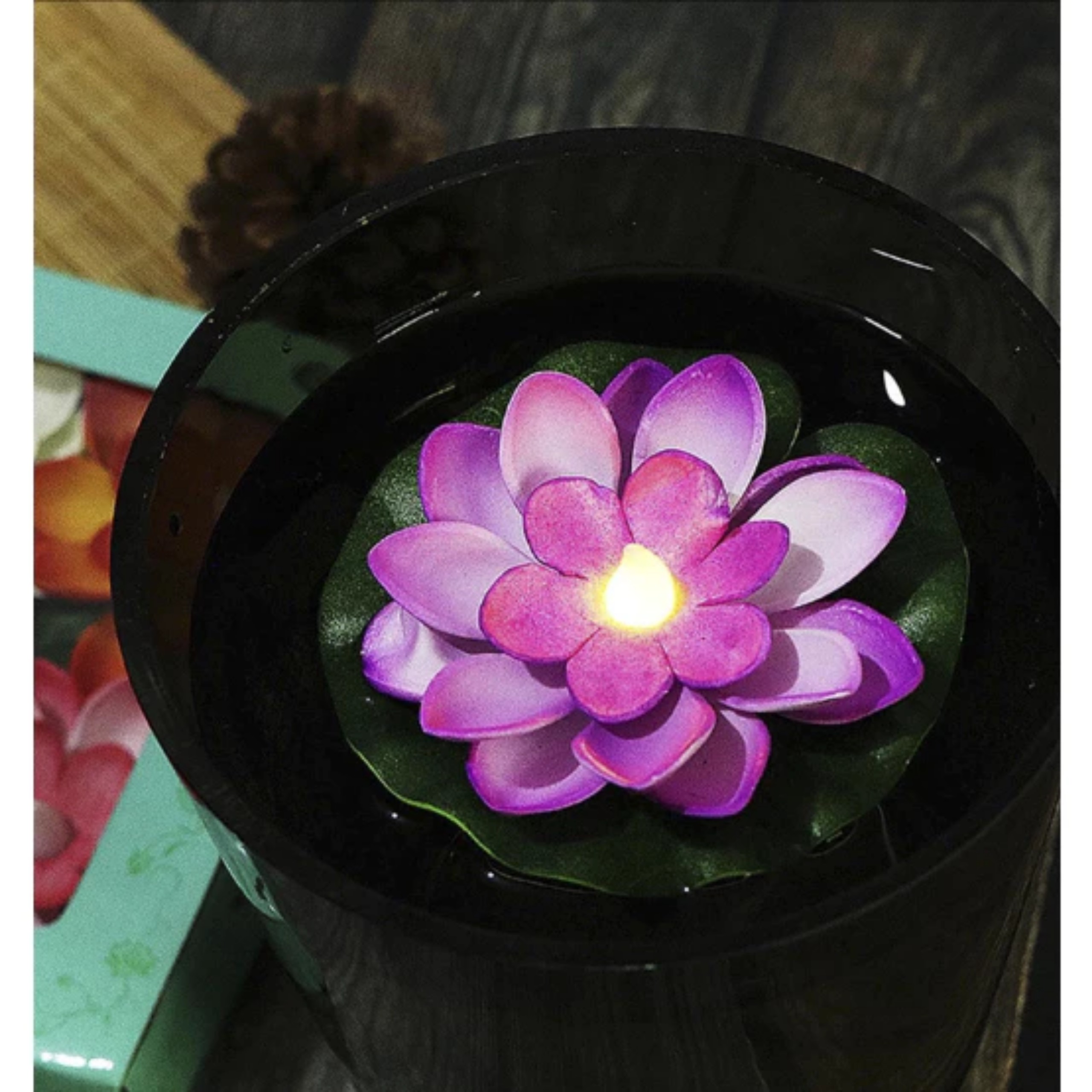 ĐÈN HOA ĐĂNG THẢ NƯỚC HÌNH HOA SEN DÙNG PIN