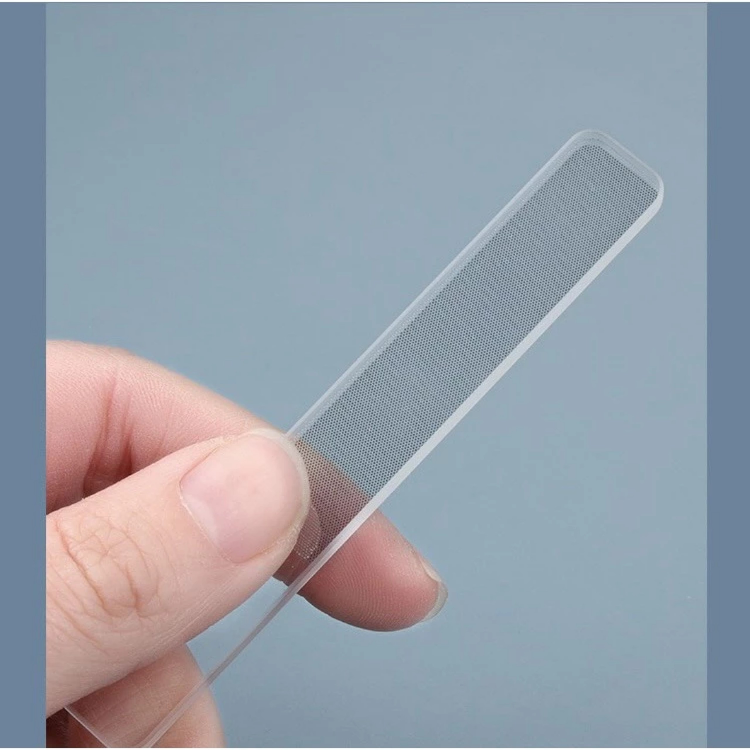 DỤNG CỤ DŨA MÓNG TAY BẰNG THỦY TINH TIỆN DỤNG