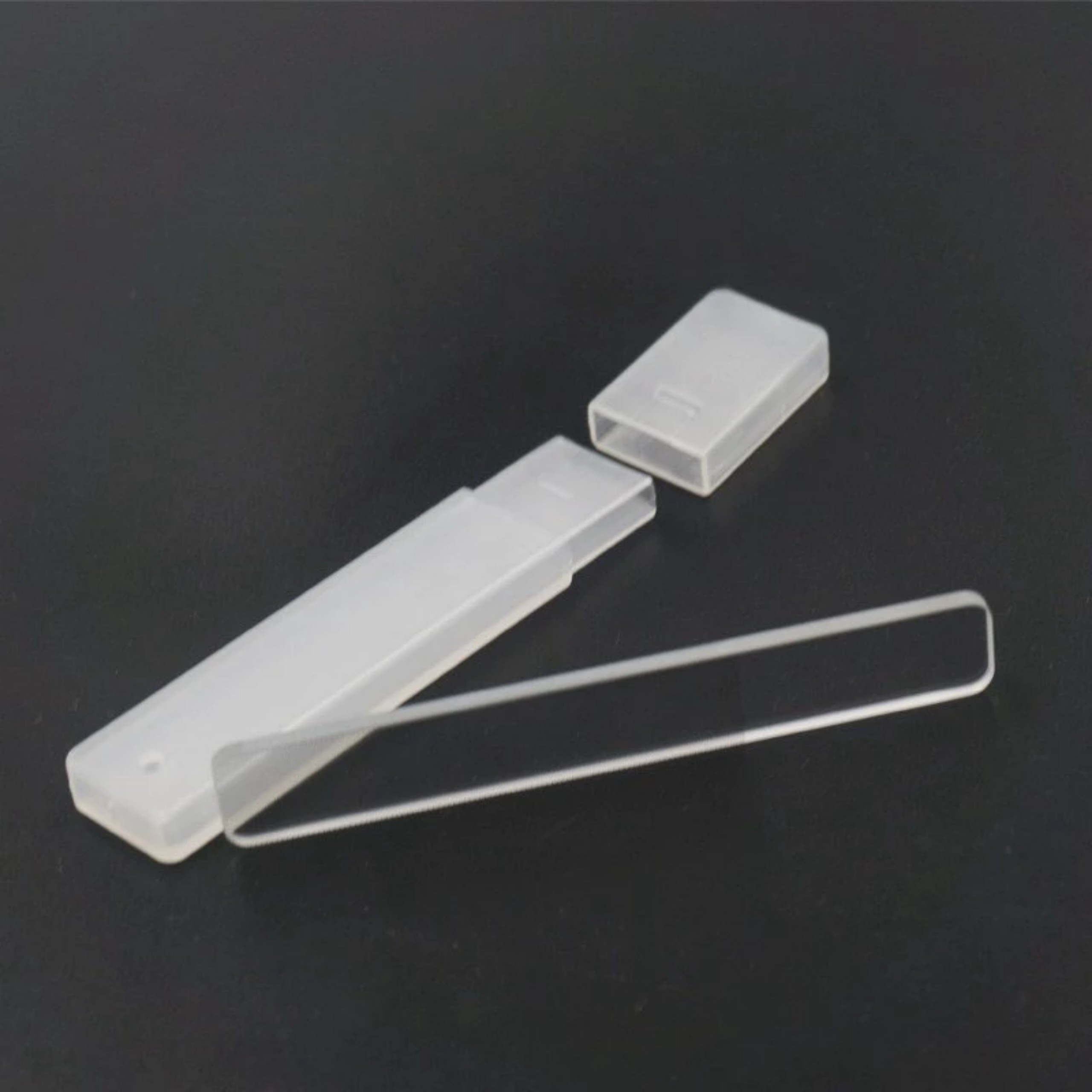 DỤNG CỤ DŨA MÓNG TAY BẰNG THỦY TINH TIỆN DỤNG