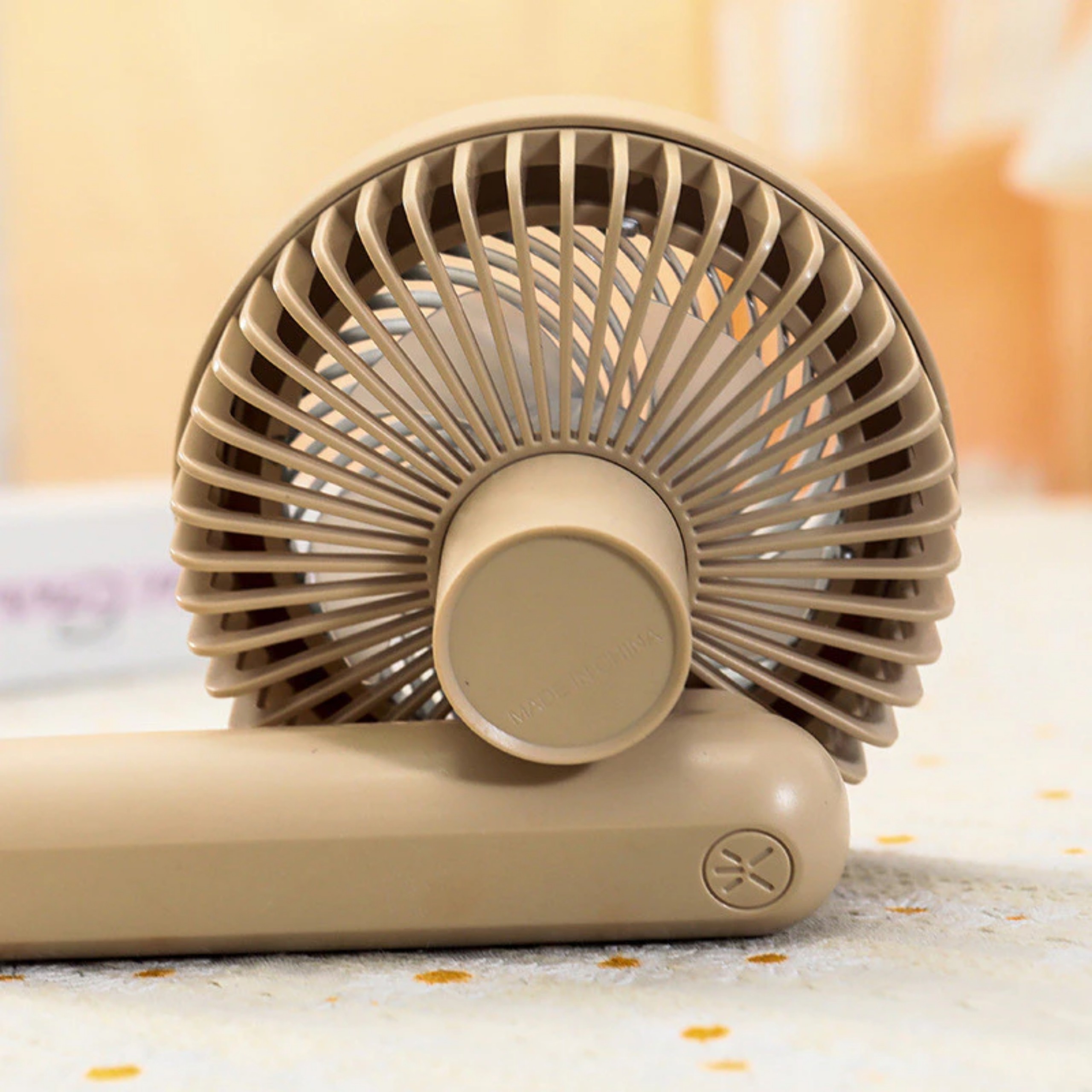 QUẠT CẦM TAY TÍCH ĐIỆN YS2295