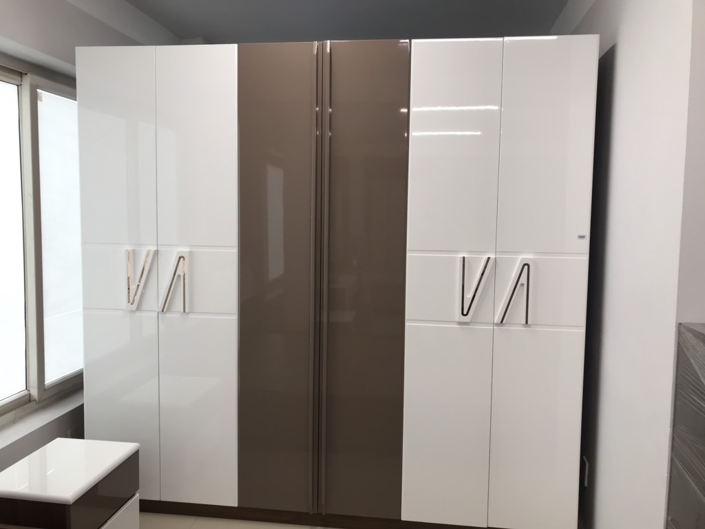 TỦ ÁO 6 CÁNH 1996YG