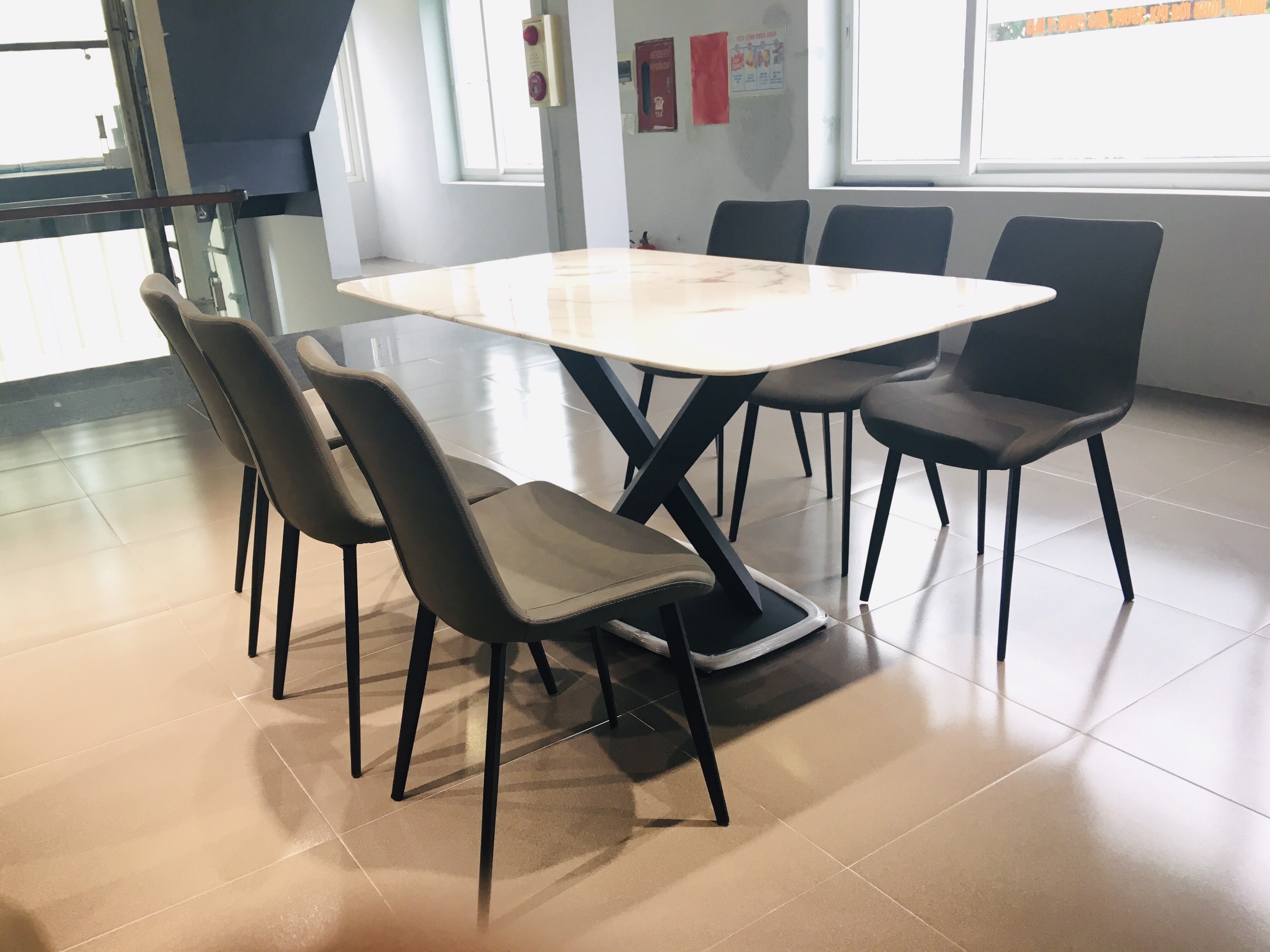 Bộ bàn ăn nhập khẩu cao cấp A19