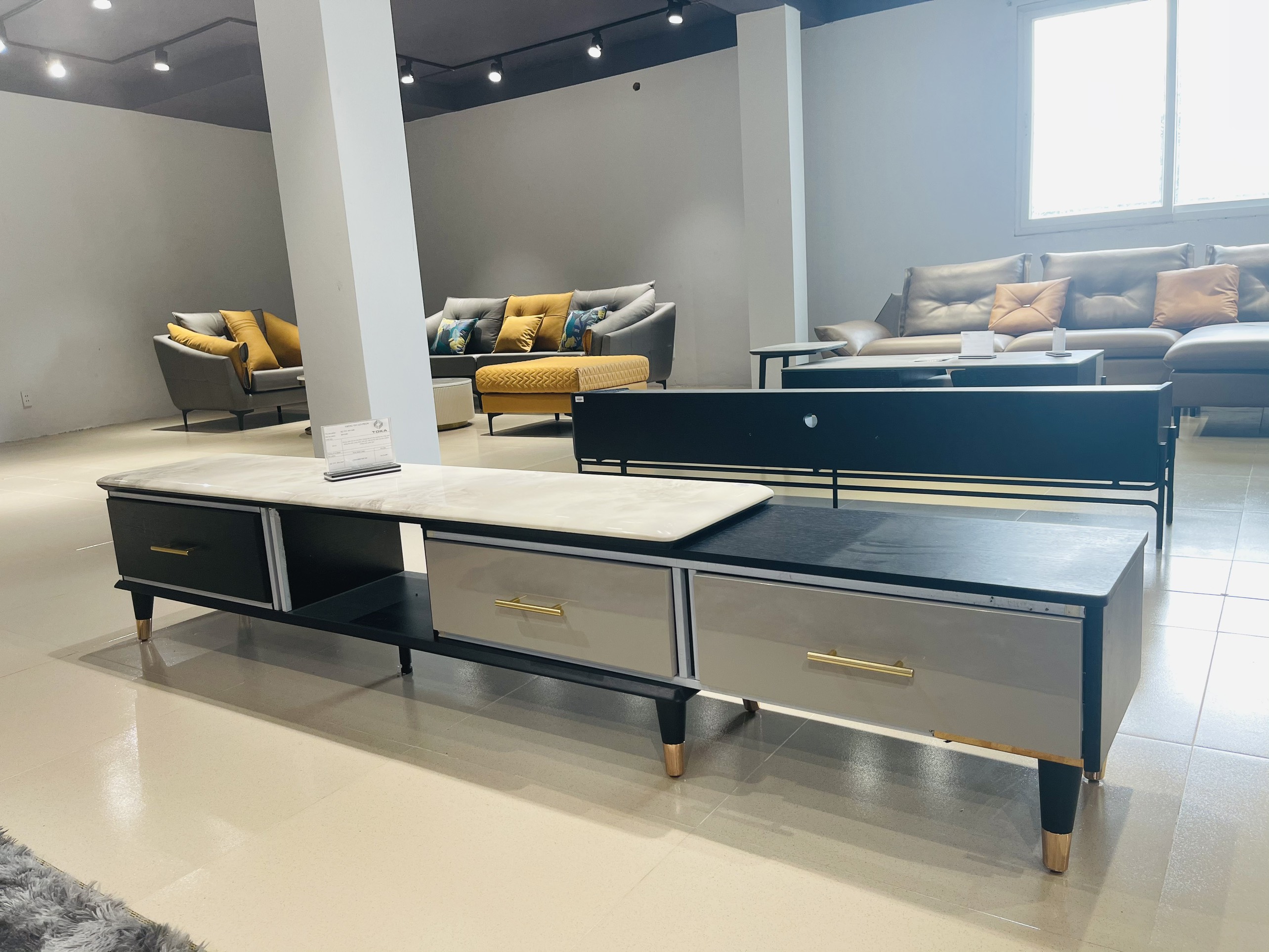 Kệ tivi nhập khẩu B53-2680