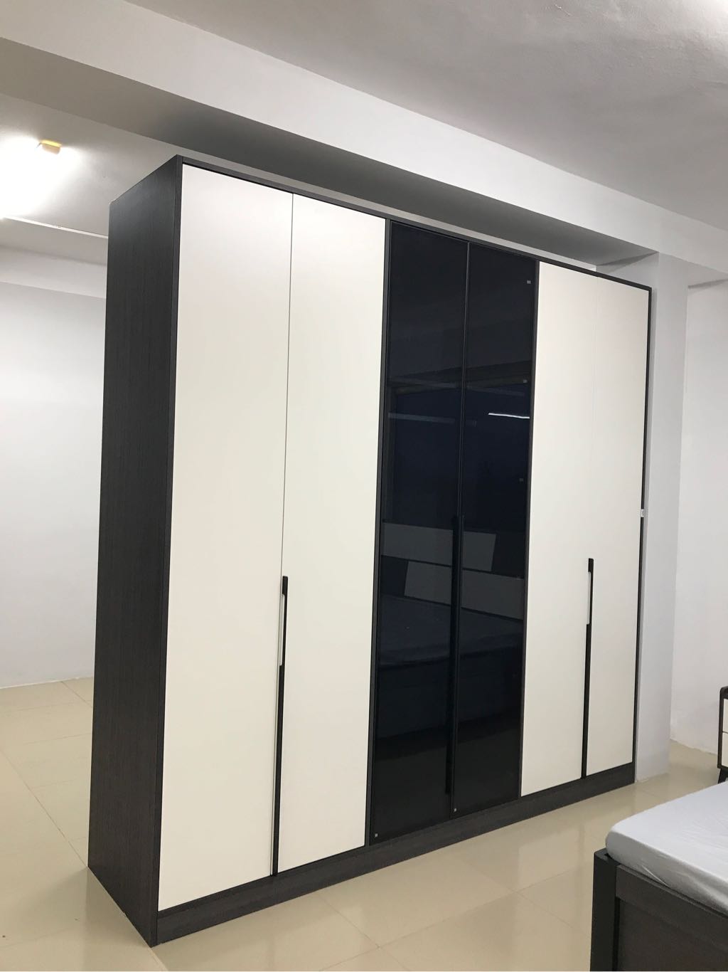 Tủ quần áo nhập khẩu cao cấp 16-16