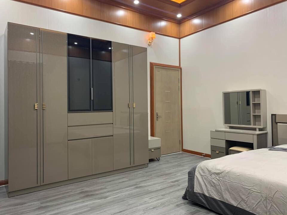 Tủ quần áo cao cấp 517YG KT: 2400*620*2400mm