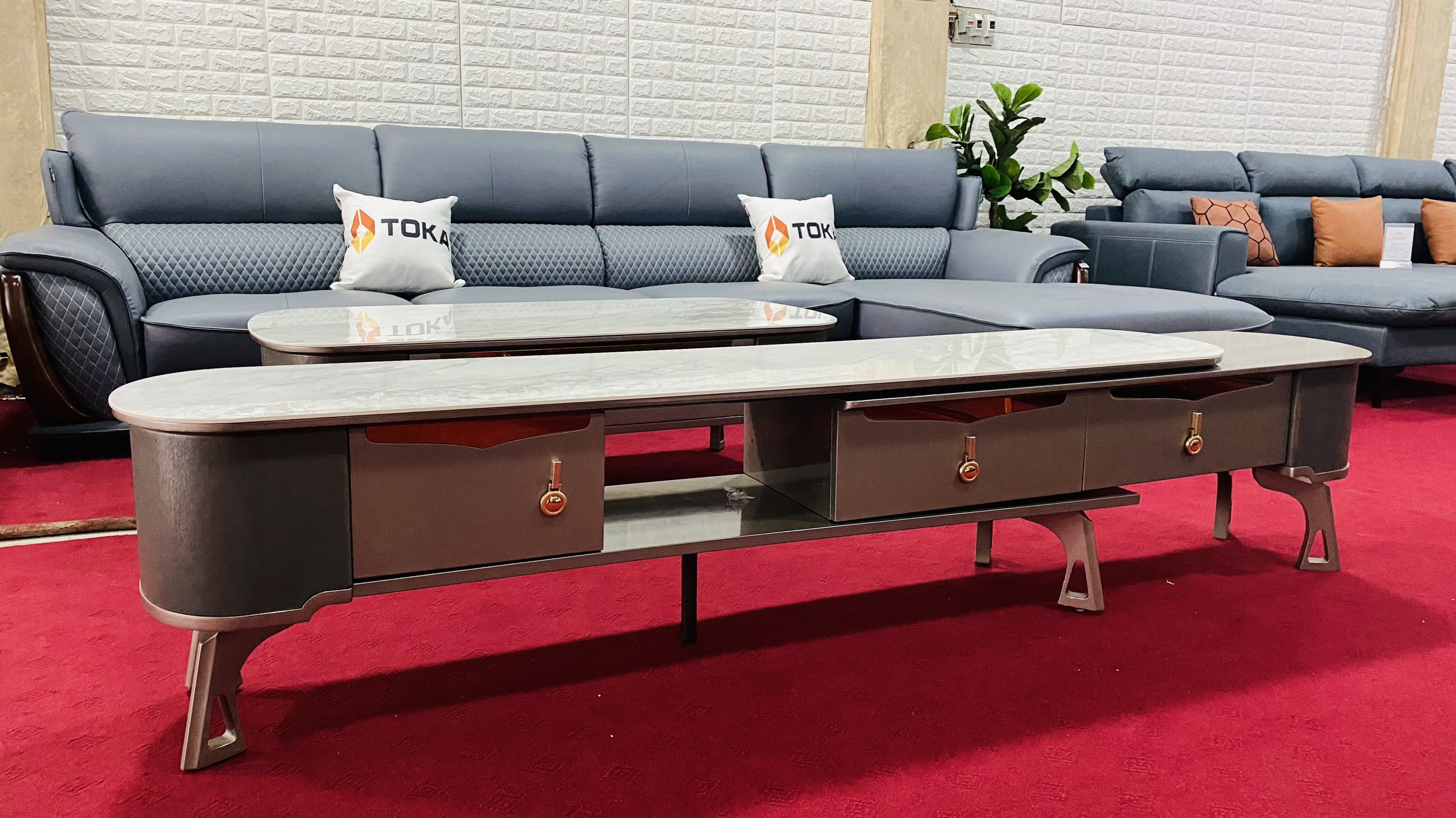 Kệ tivi nhập khẩu 62-2400