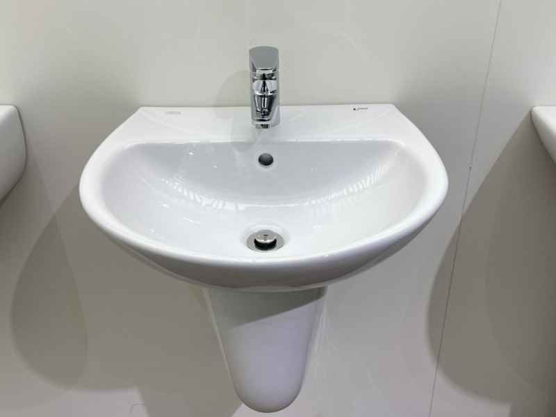 thanh-li-thiet-bi-ve-sinh-inax-ac902