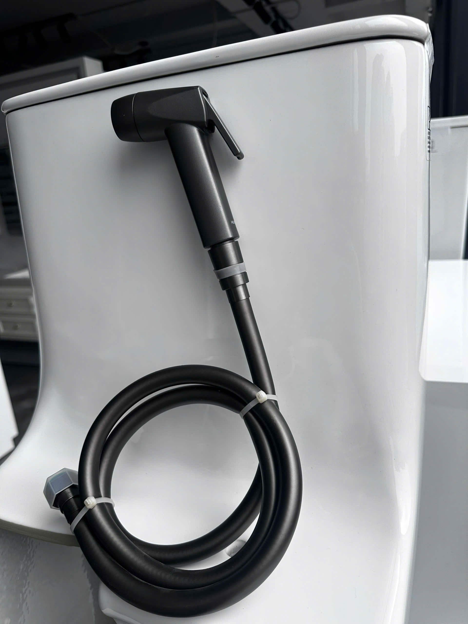 VÒI XỊT VỆ SINH H-VX622M