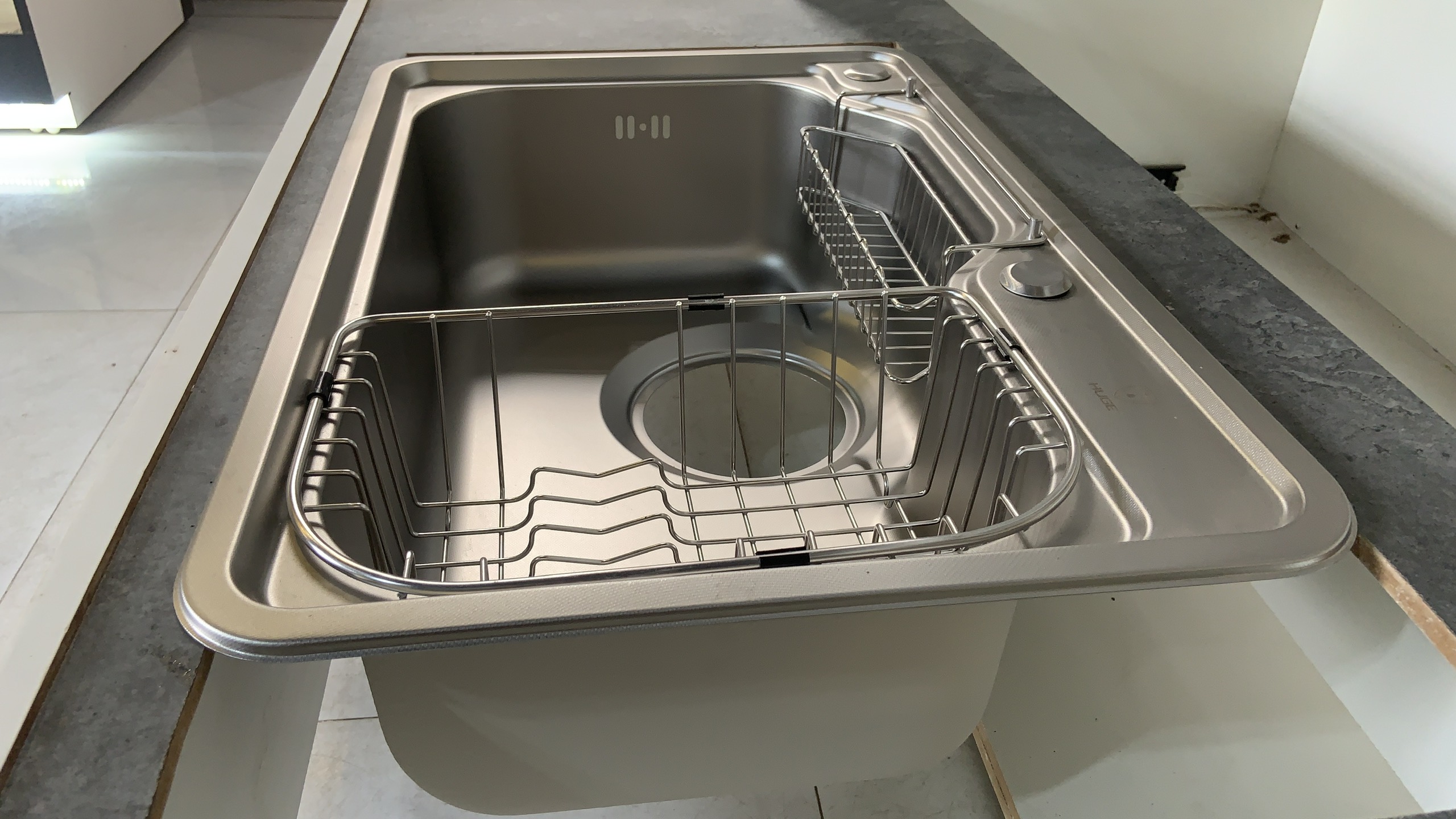 CHẬU RỬA BÁT 1 HỐ HUGE (H-P100B)