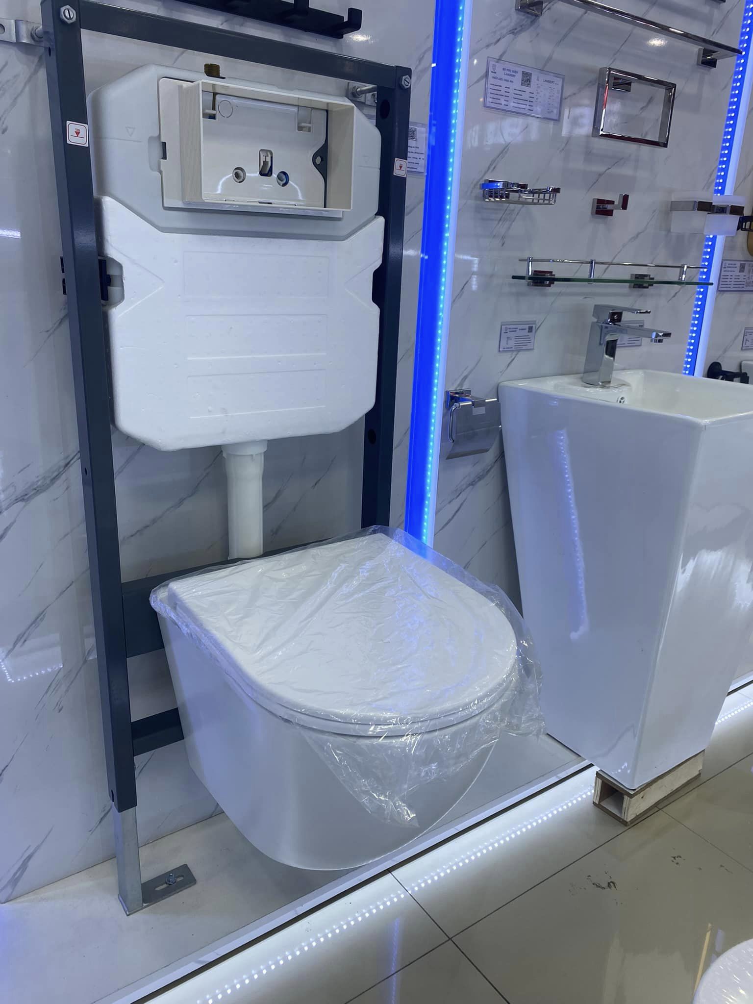BỒN CẦU TREO TƯỜNG H-BT236