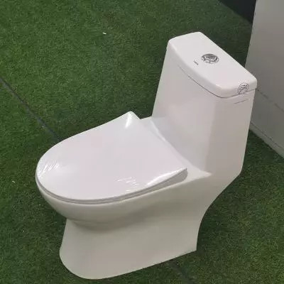 Bồn cầu liền khối men nano kháng khuẩn Moonoah FX-1305