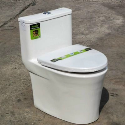 Bồn cầu liền khối men nano kháng khuẩn dễ vệ sinh Moonoah FX-1302