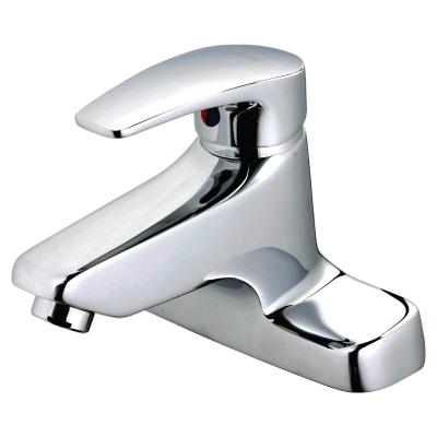Vòi rửa lavabo nóng lạnh CAESAR BT402CP