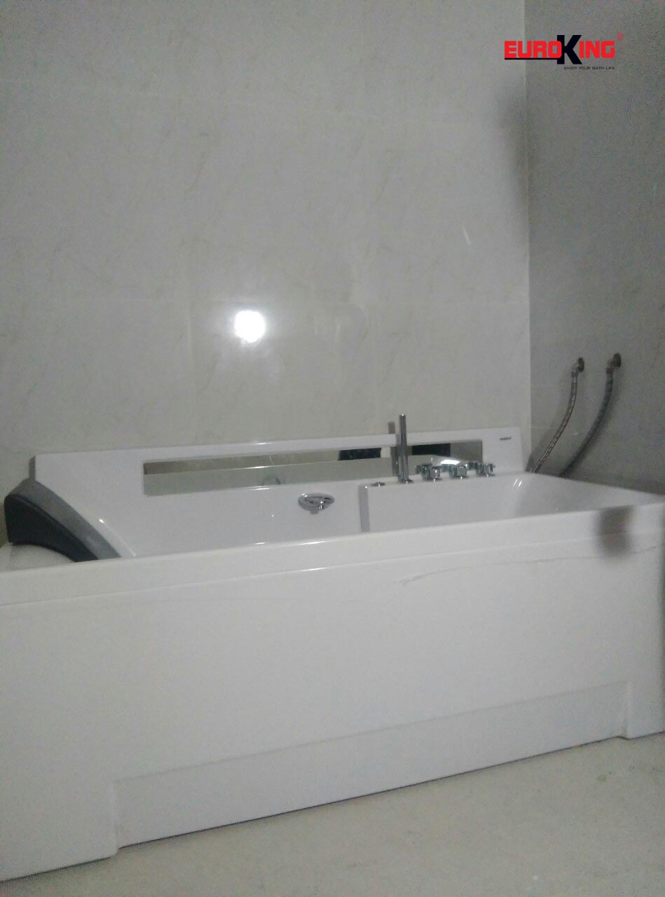 Bồn tắm massage Euroking EU-6153