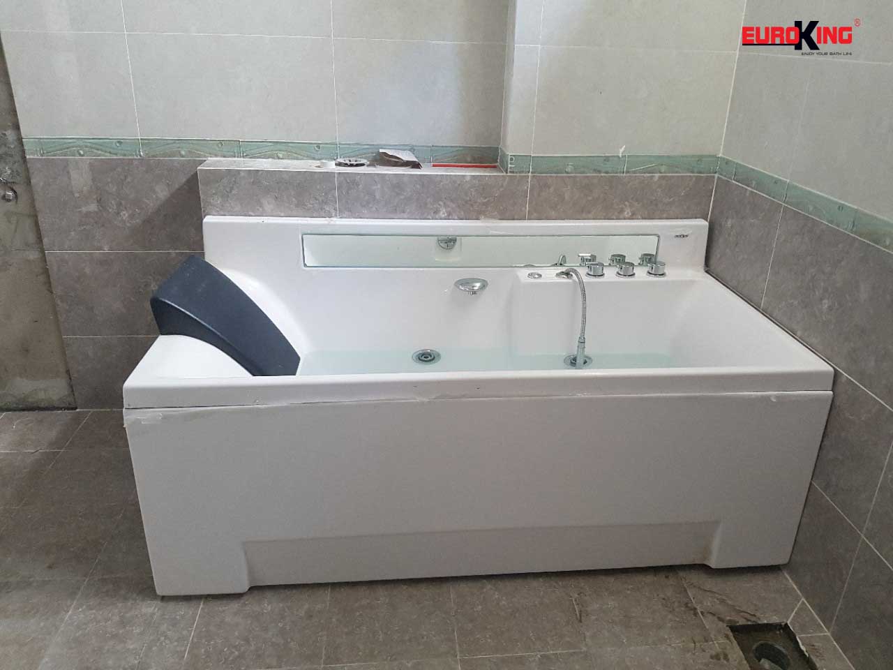 Bồn tắm massage Euroking EU-6153