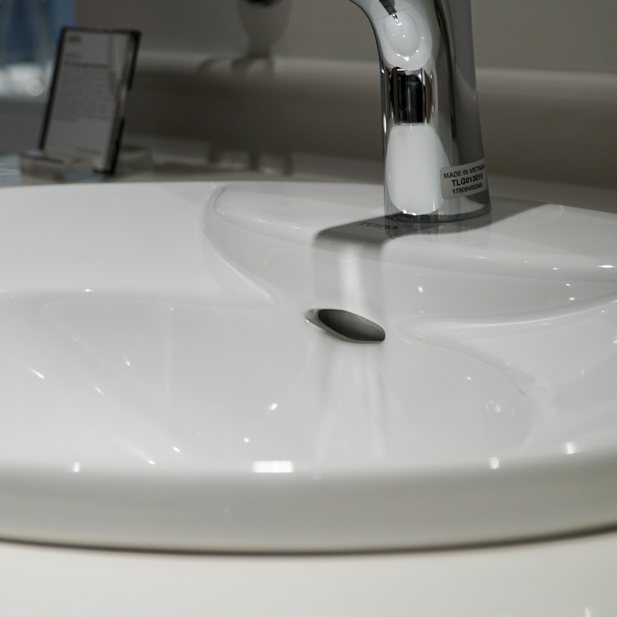 Chậu Lavabo Dương Vành TOTO L909C