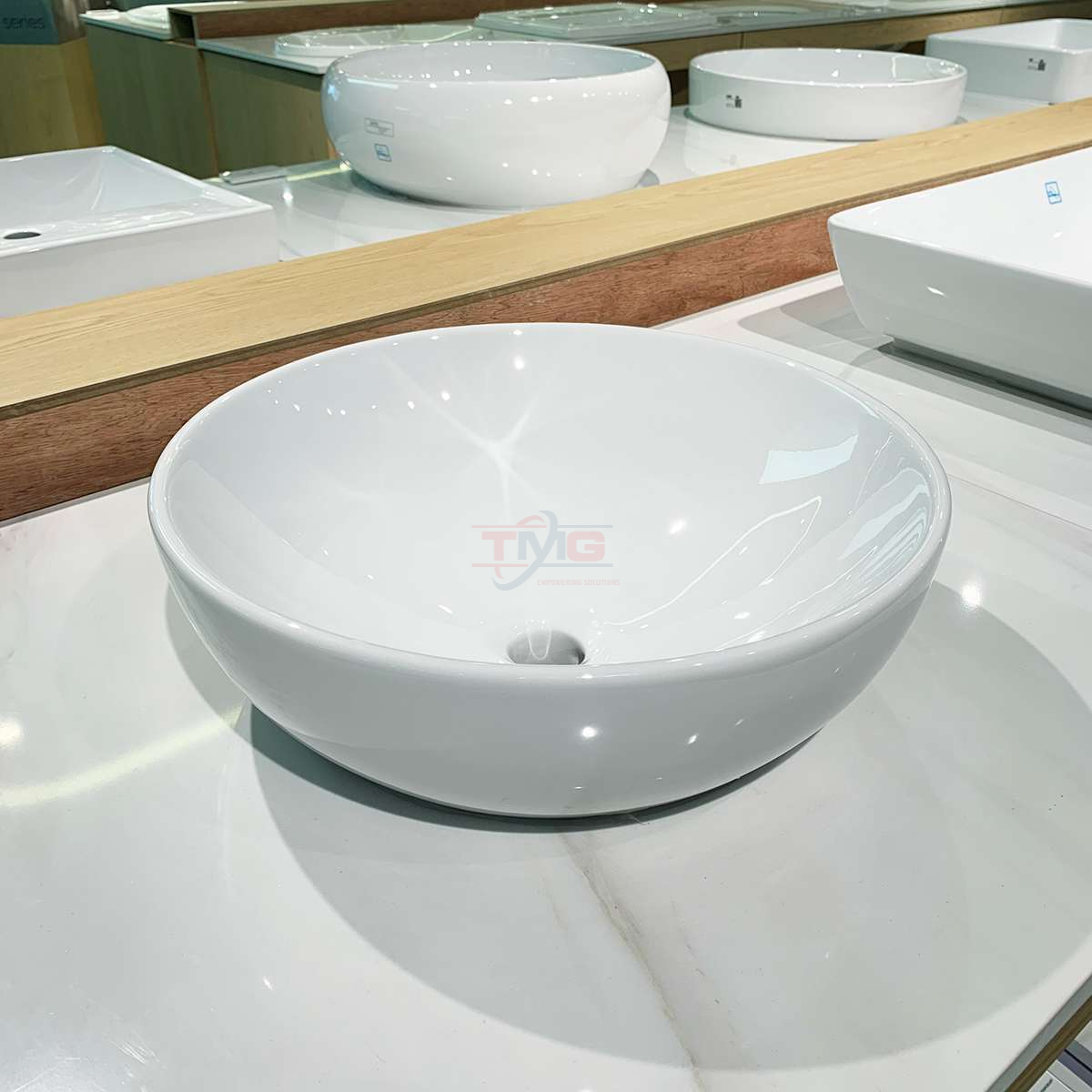 Chậu lavabo đặt bàn cao cấp LT1706
