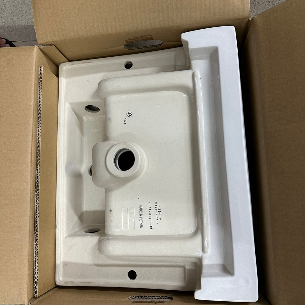 Chậu Lavabo Bán Âm Bàn TOTO LT647CS
