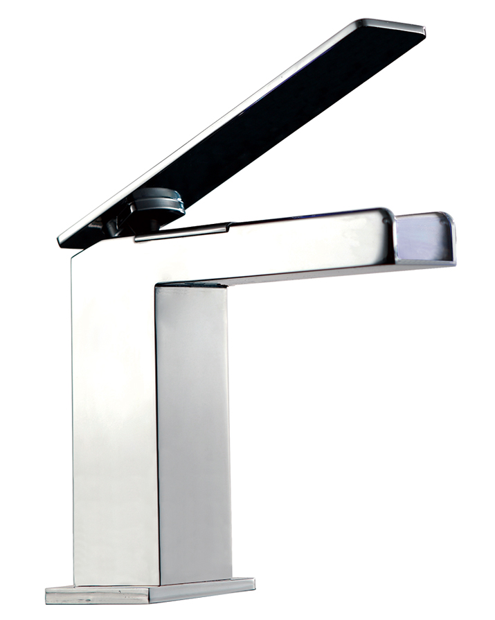 Vòi rửa lavabo nóng lạnh CAESAR BT680CT