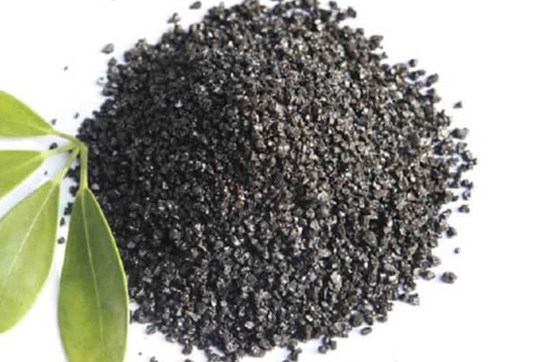 Humic-la-gi-?-Vi-sao-phai-bon-humic-cho-sau-rieng-?