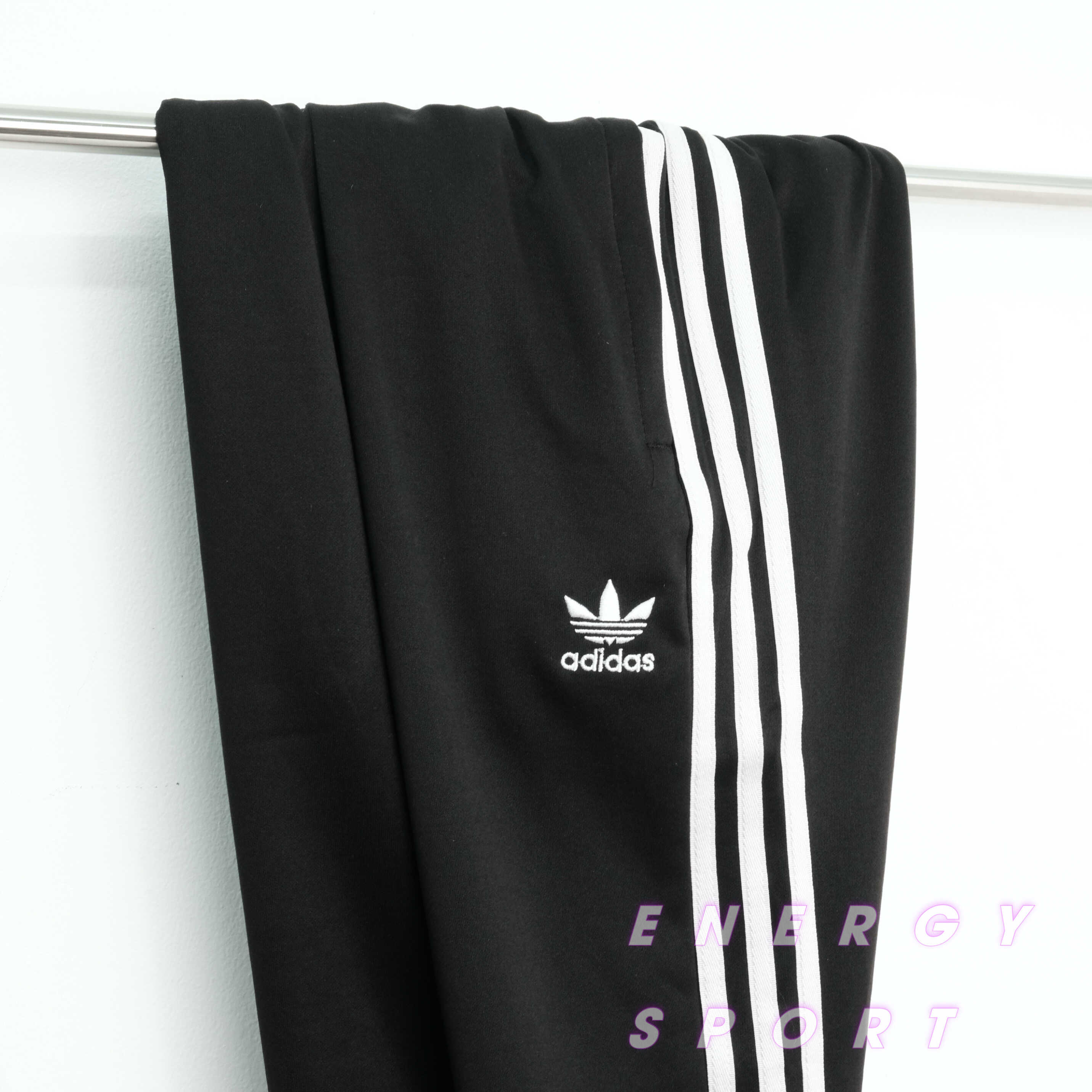 Quần Jogger Thể Thao Unisex Nam Nữ Adidas Adicolor Classics SST Track Pant - Màu Đen