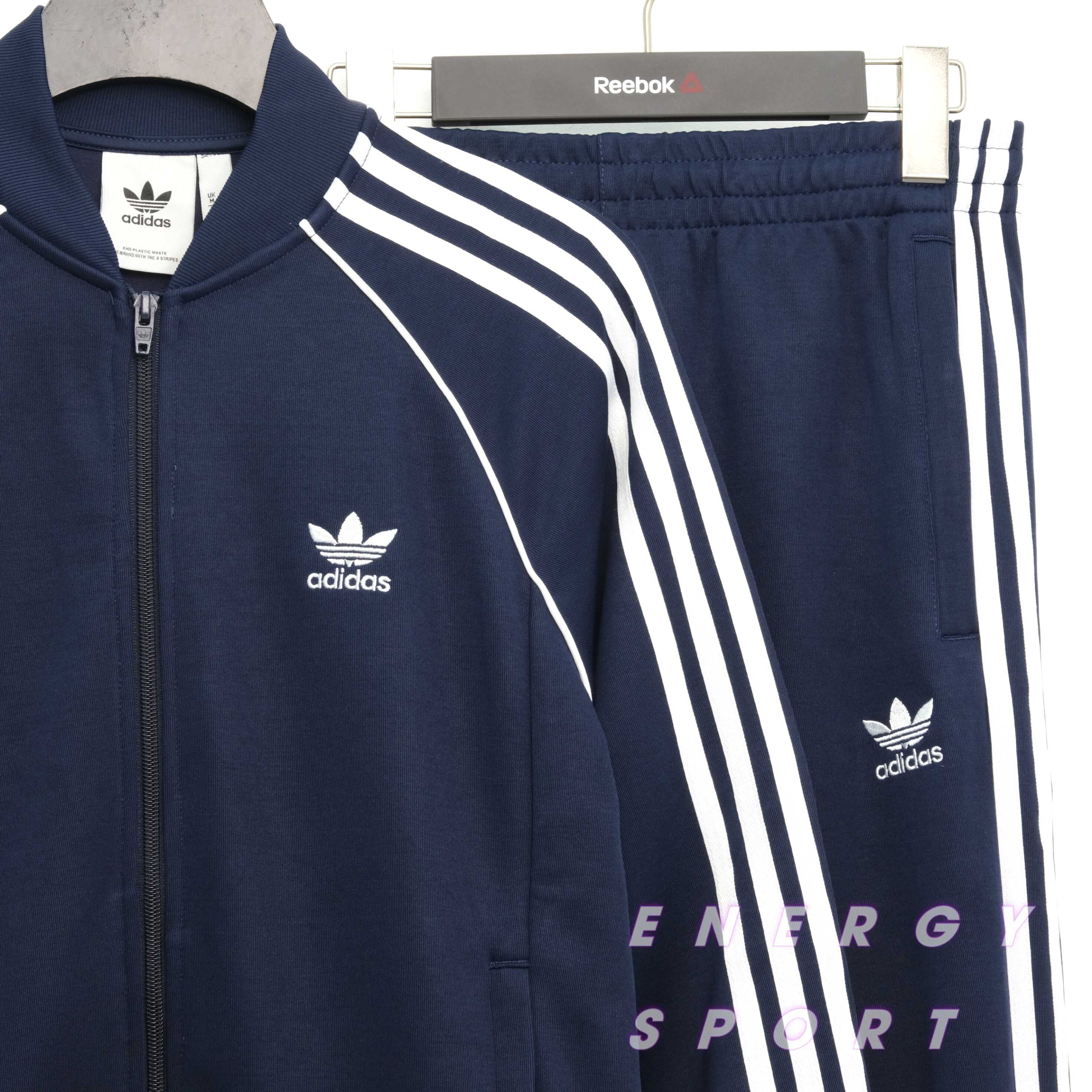 Áo Khoác Thể Thao Adidas Adicolor Classic Primeblue SST Jacket - HK7340 - Màu Xanh Navy
