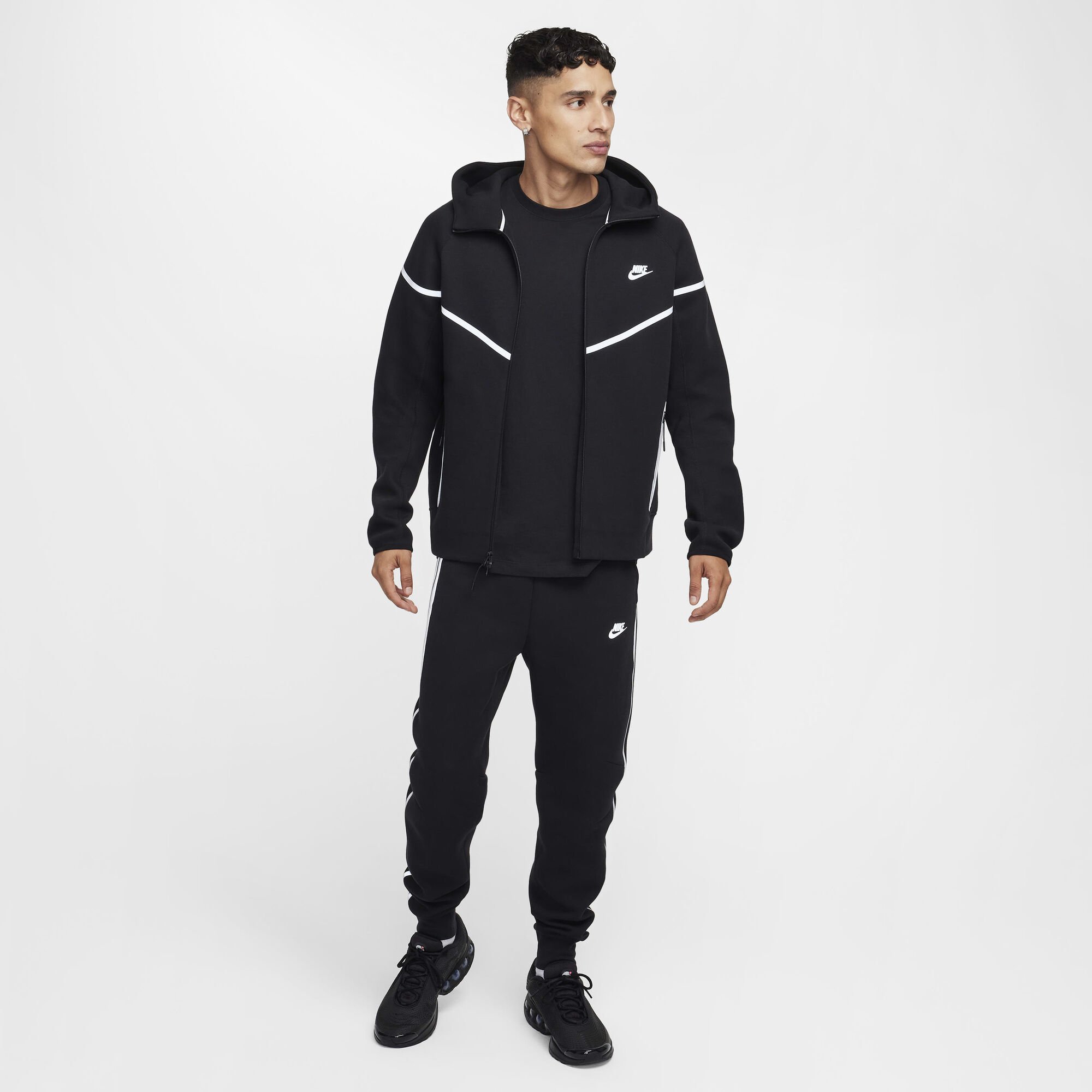Quần Dài Thể Thao Nike Tech Reflective Design Details Fleece Joggers FZ0762-010