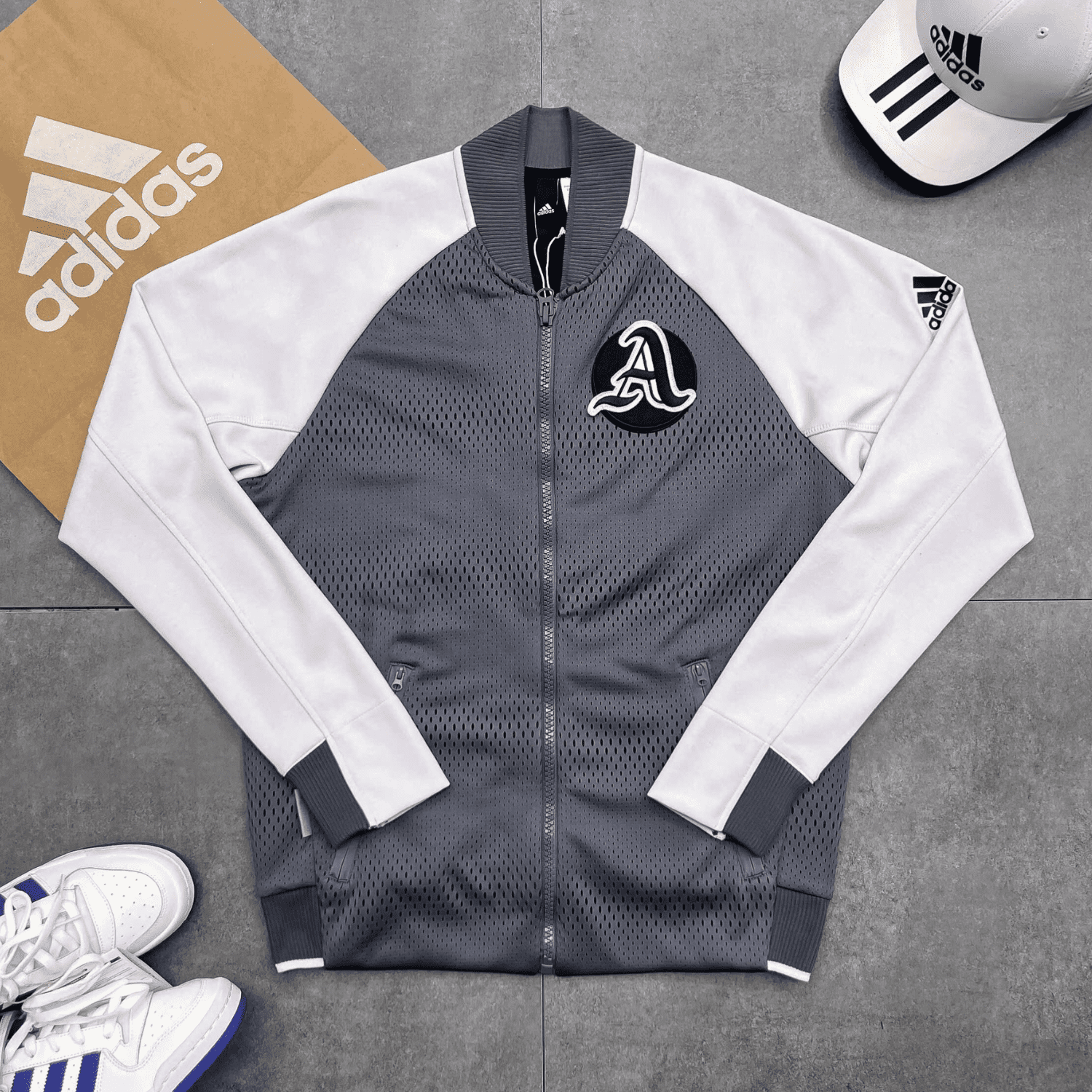 Áo Khoác Bomber Thể Thao Adidas VRCT Primeblue Xám - FB8121