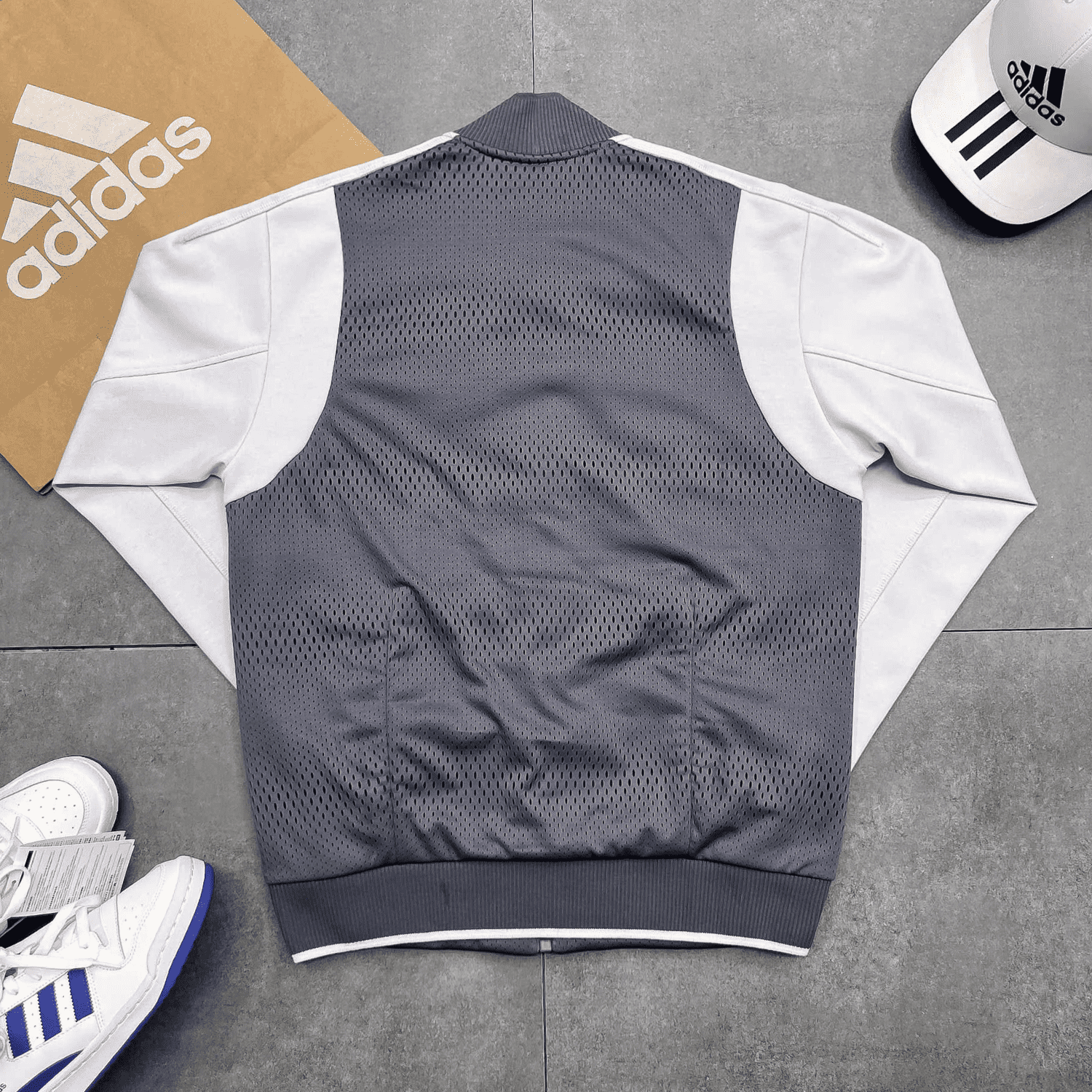 Áo Khoác Bomber Thể Thao Adidas VRCT Primeblue Xám - FB8121