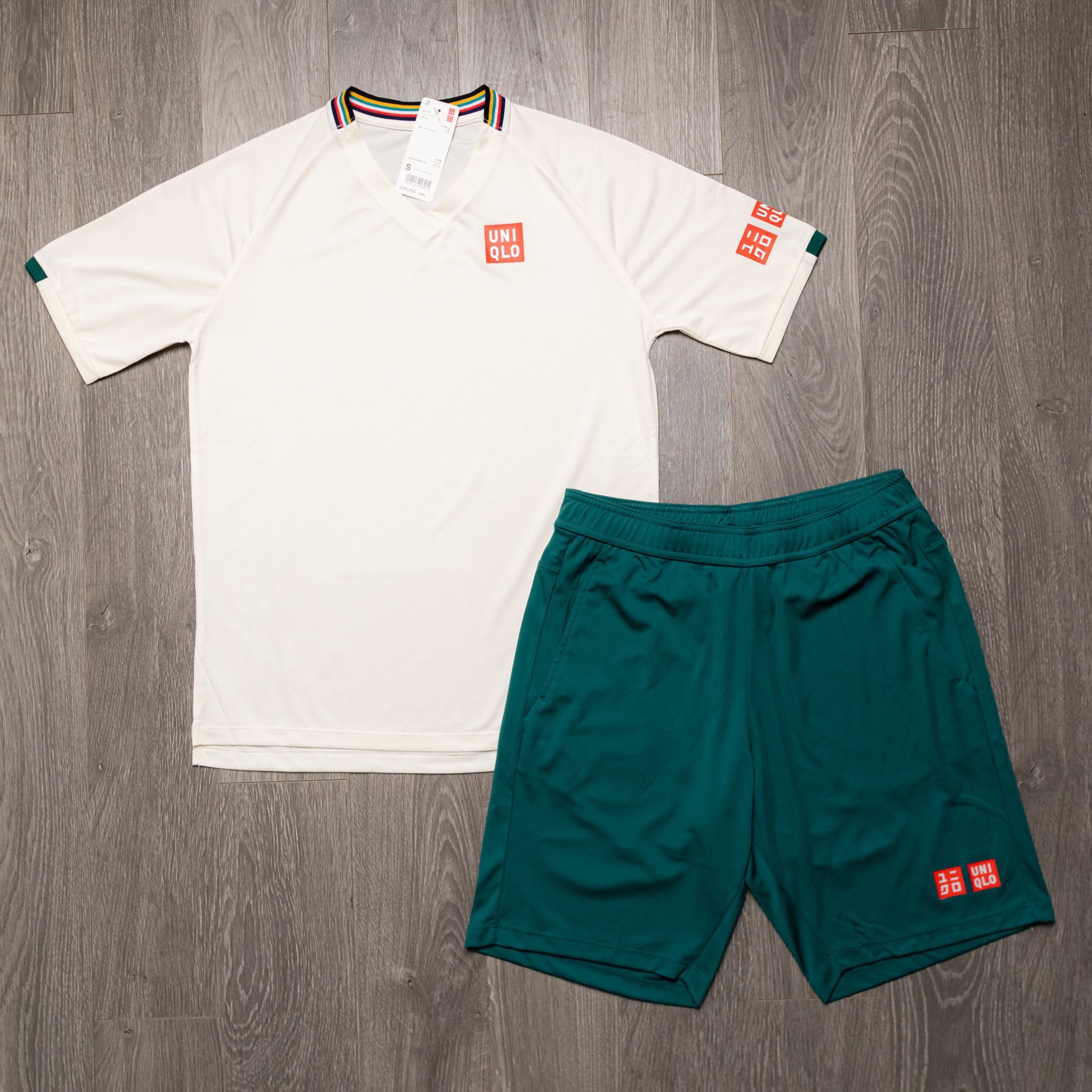 uniqlo tennis shirt federer
