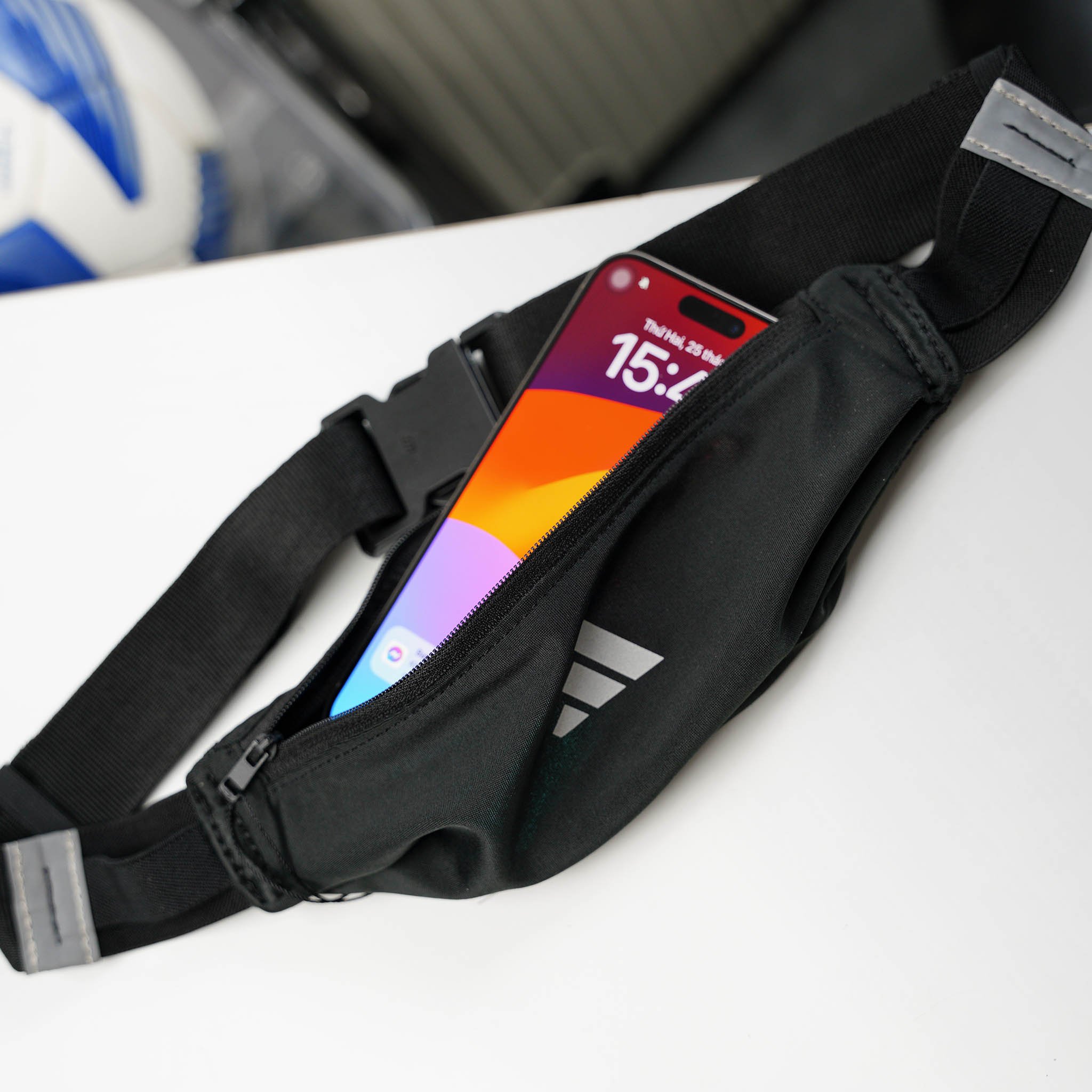 Túi Đeo Hông Chạy Bộ Adidas Running Gear Waist Bag HI3486