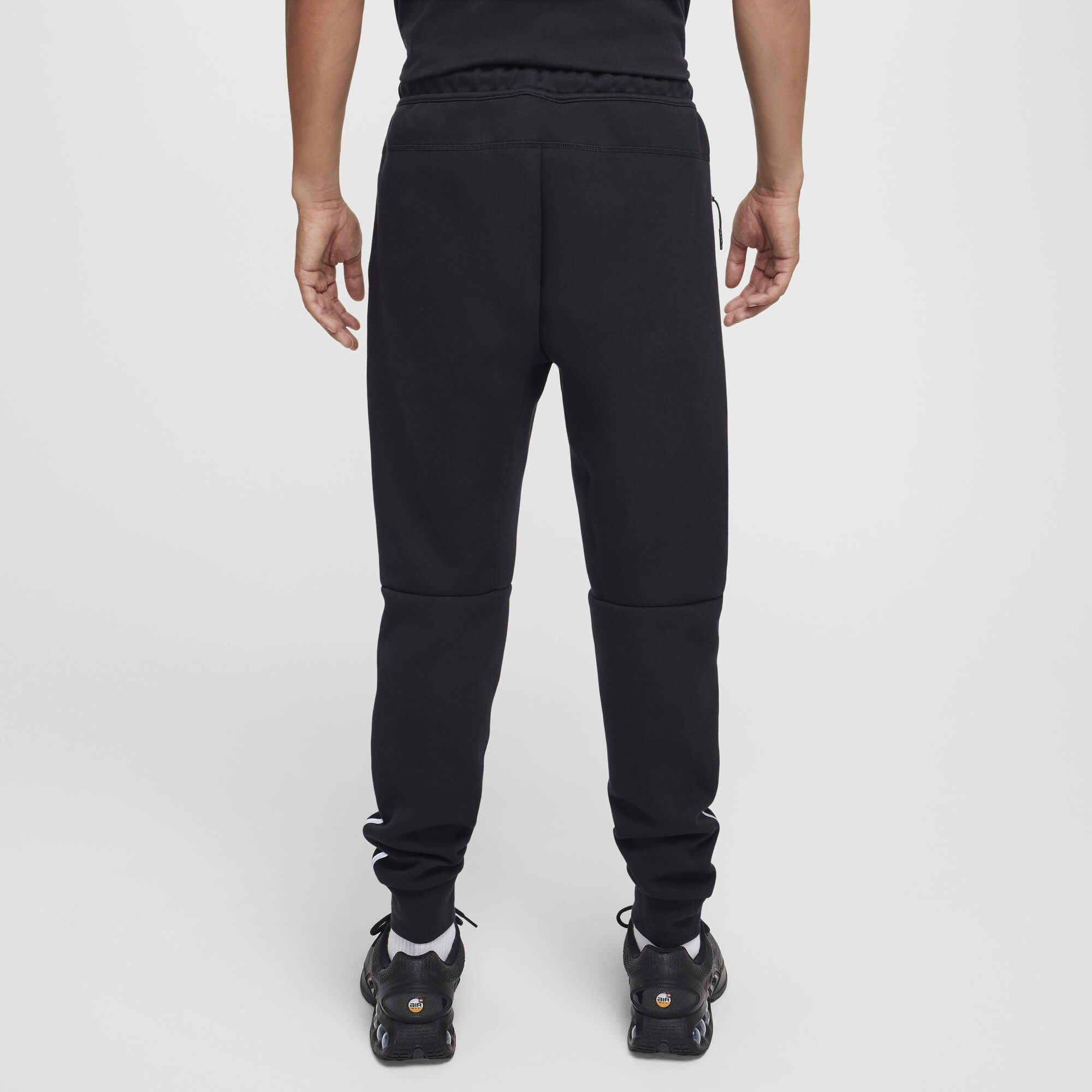 Quần Dài Thể Thao Nike Tech Reflective Design Details Fleece Joggers FZ0762-010