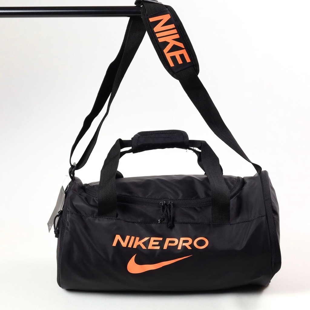 nike pro duffle bag