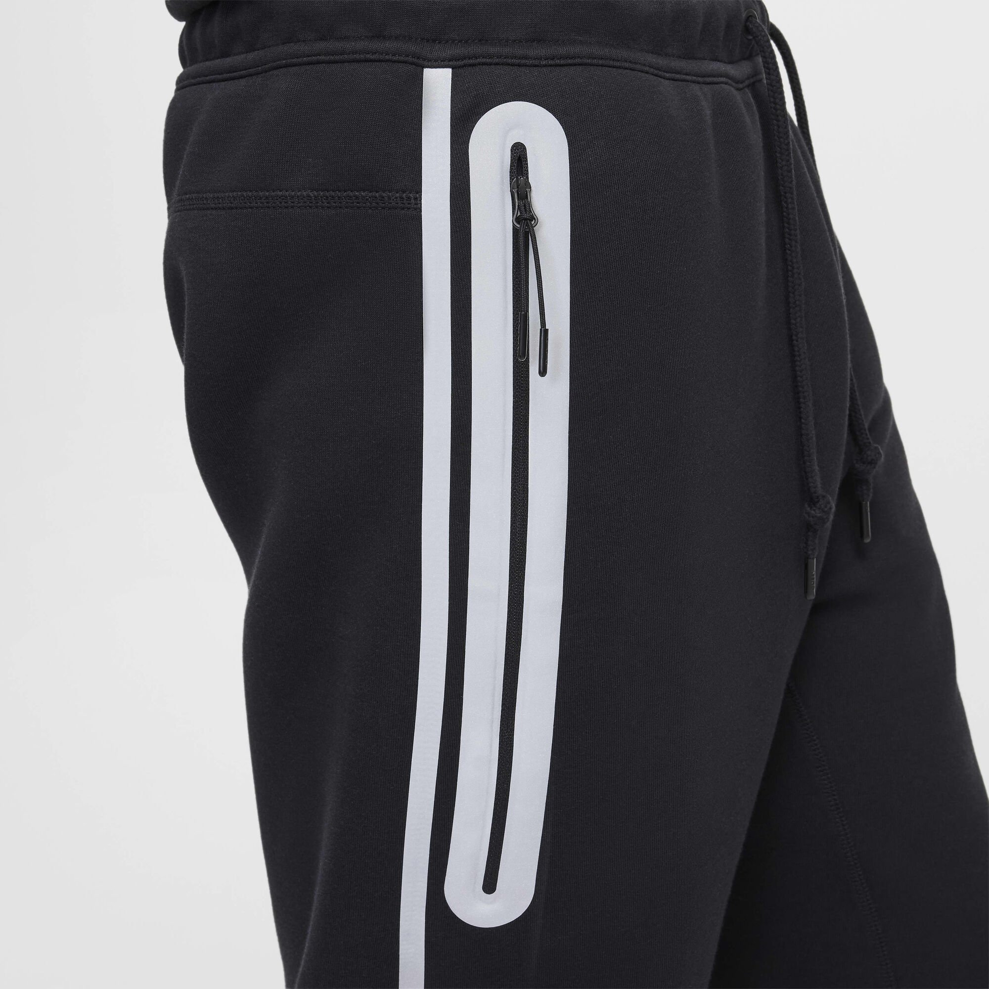 Quần Dài Thể Thao Nike Tech Reflective Design Details Fleece Joggers FZ0762-010