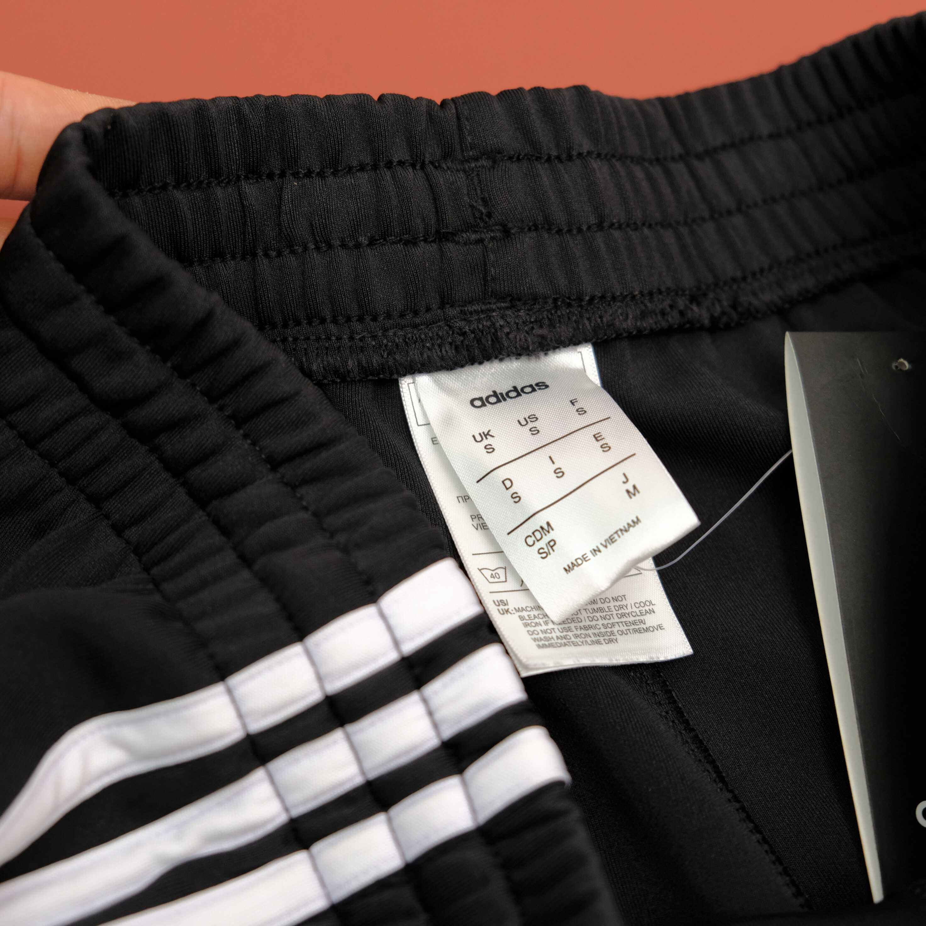 Quần Short Thể Thao Nam Adidas 3 Sọc Essentials - Đen