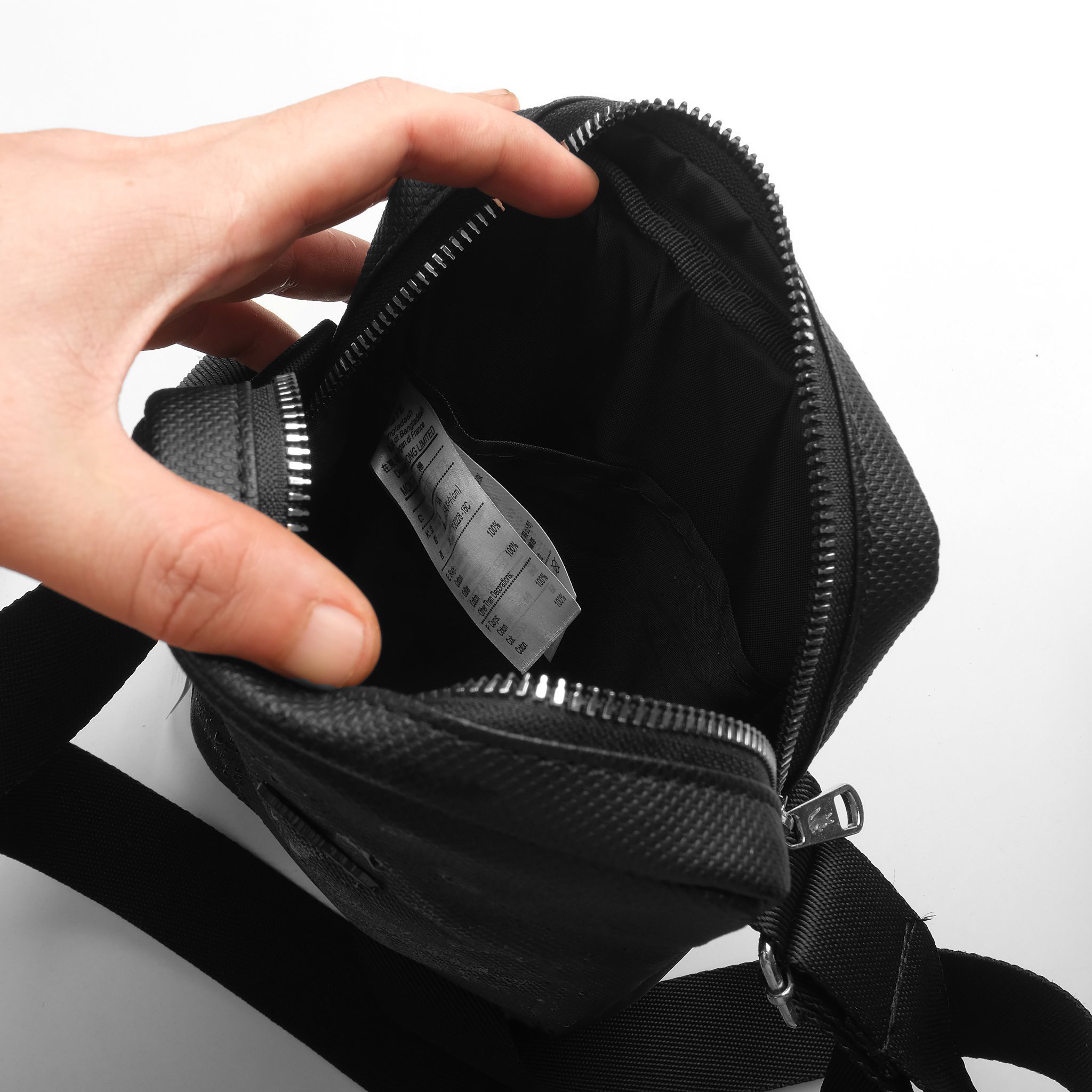 Túi Đeo Chéo Thời Trang Lacoste Chantaco Contrast Branded Crossover Bag