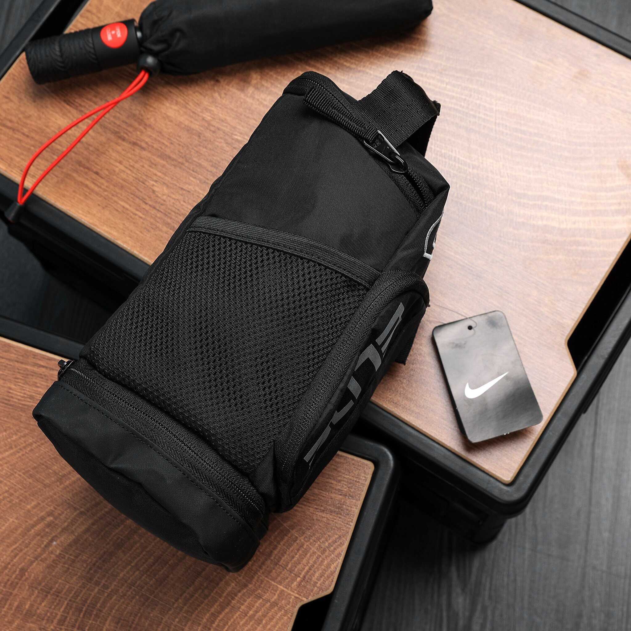 Túi Cầm Tay Đa Năng Nike Elite Fuel Pack