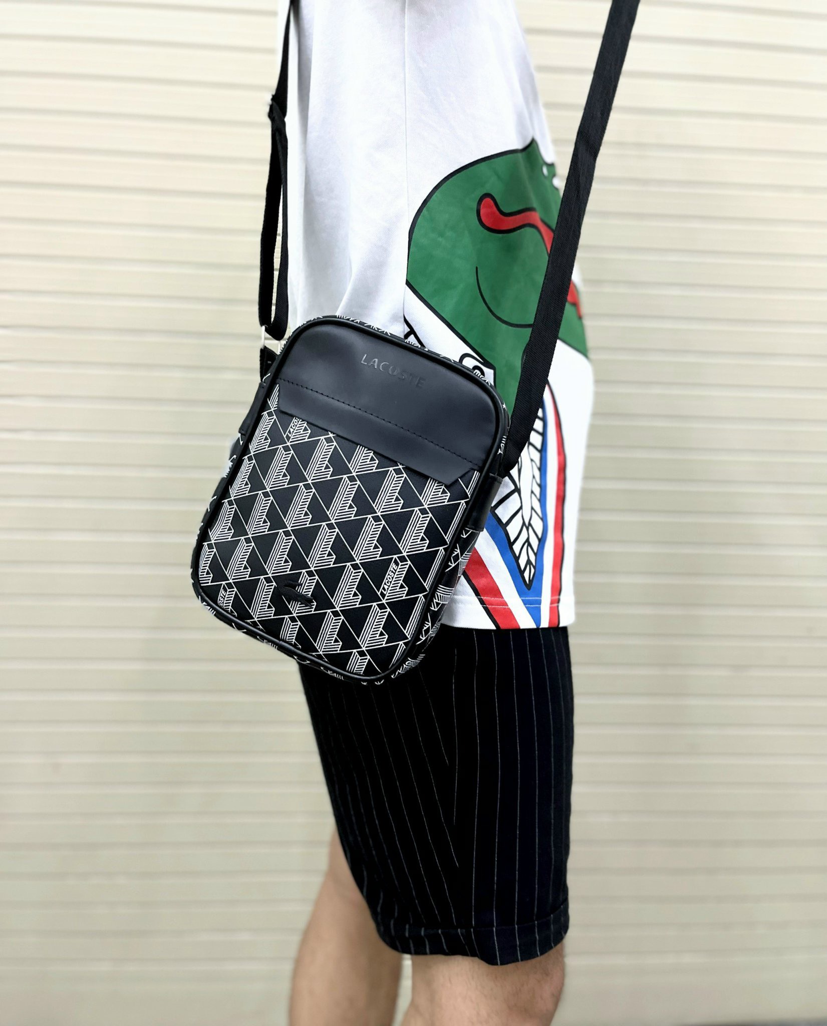 Túi Đeo Chéo Thời Trang Lacoste Black Monogram-pattern Messenger Bag