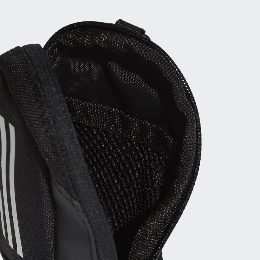Móc khóa balo mini Adidas Tiny Bag FQ2449 Thời Trang Thể Thao dành cho cả nam và nữ