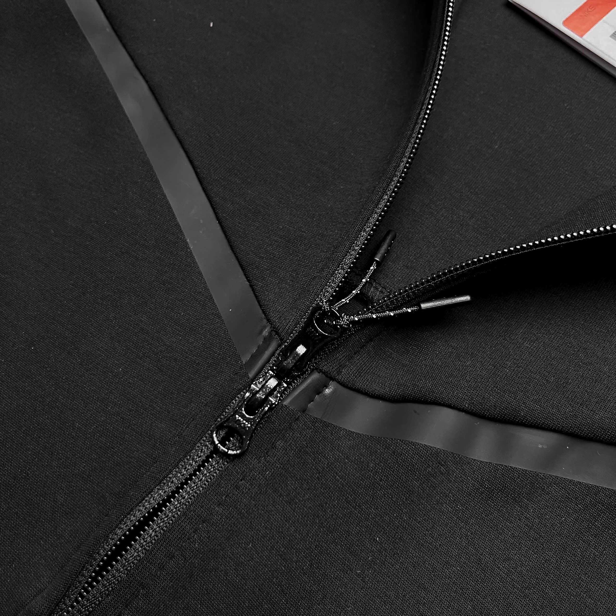 Áo Khoác Thể Thao Nike Tech Full-Zip Windrunner Hoodie 2024 HV0949-010