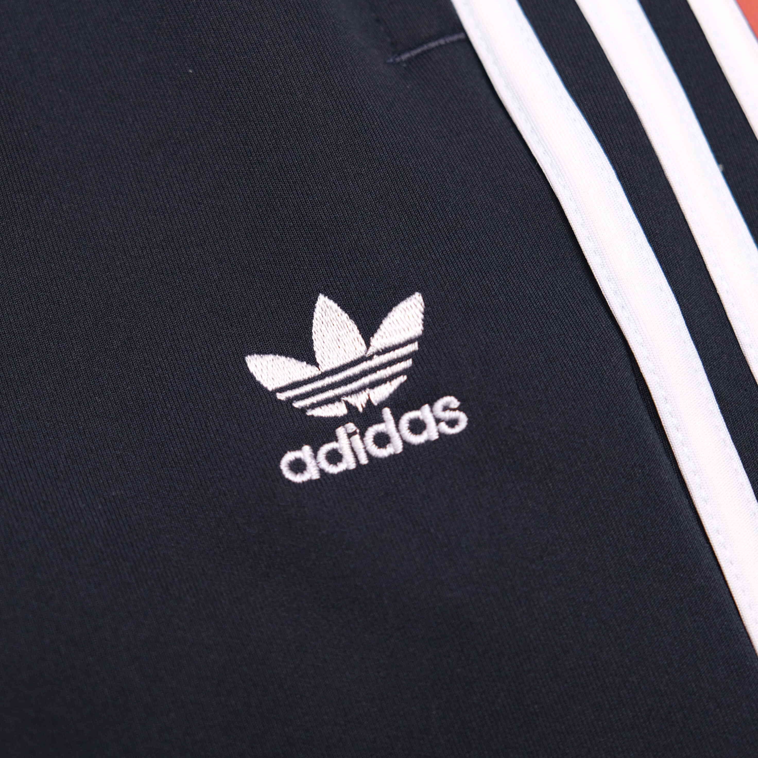 Quần Short Thể Thao Nam Adidas Originals Track Short - Đen / Navy