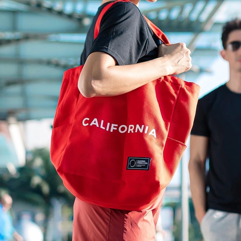 Túi Tote Tiện Ích - Du Lịch - Gym California Bản Đặc Biệt 2 Màu Đỏ - Trắng